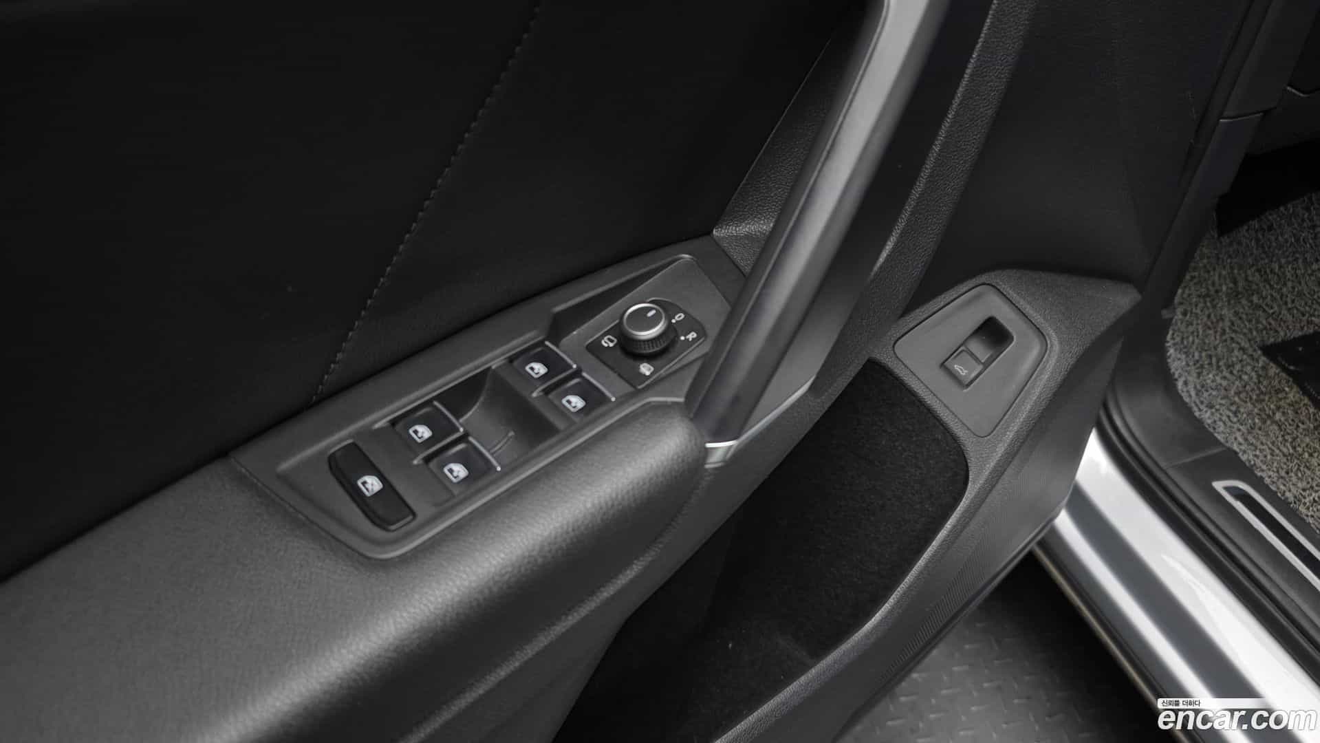 Tiguan Volkswagen 2018.7-OPTION-045