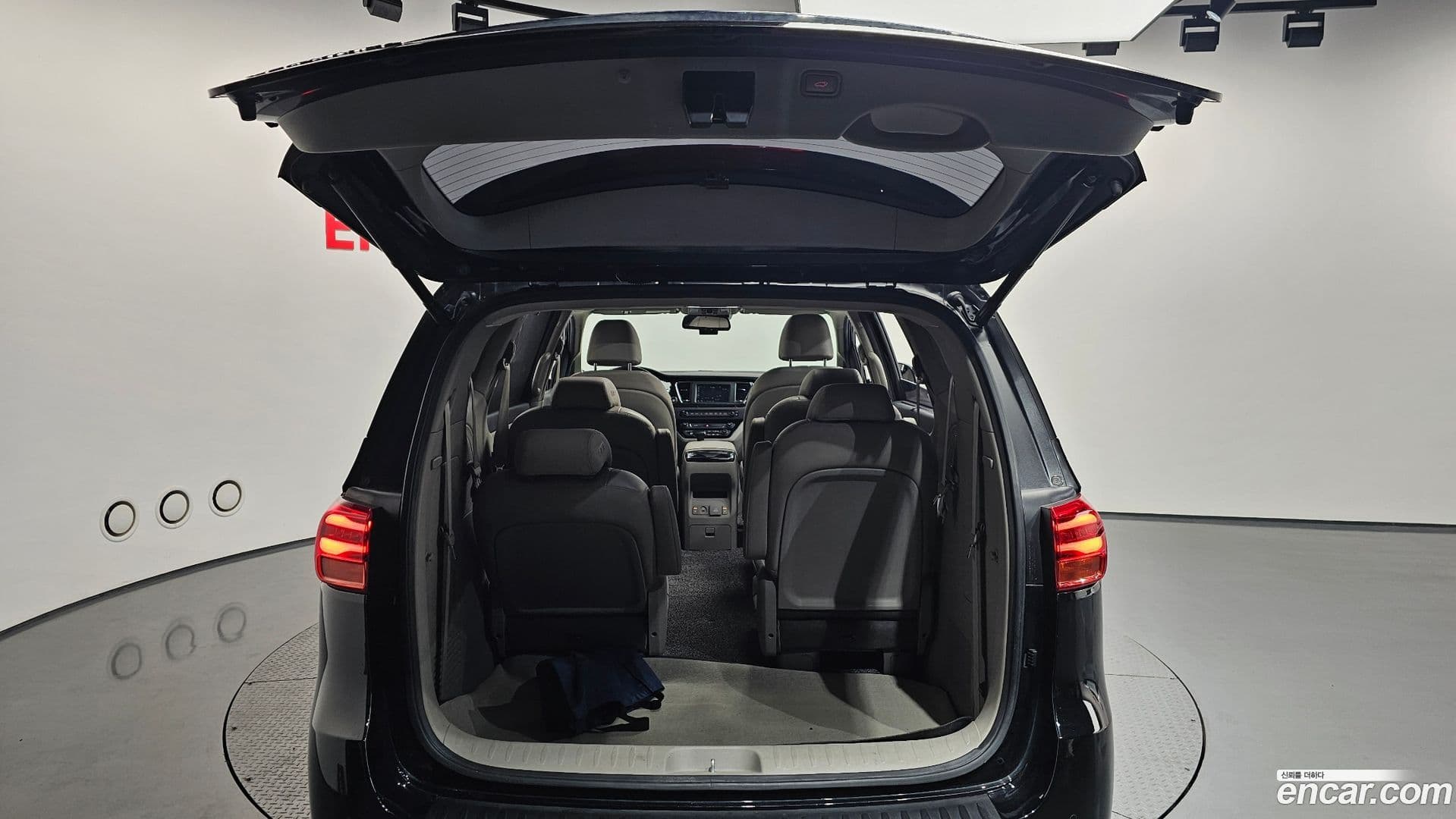Main__Slider__Photo:Canival Kia 2018.5-19
