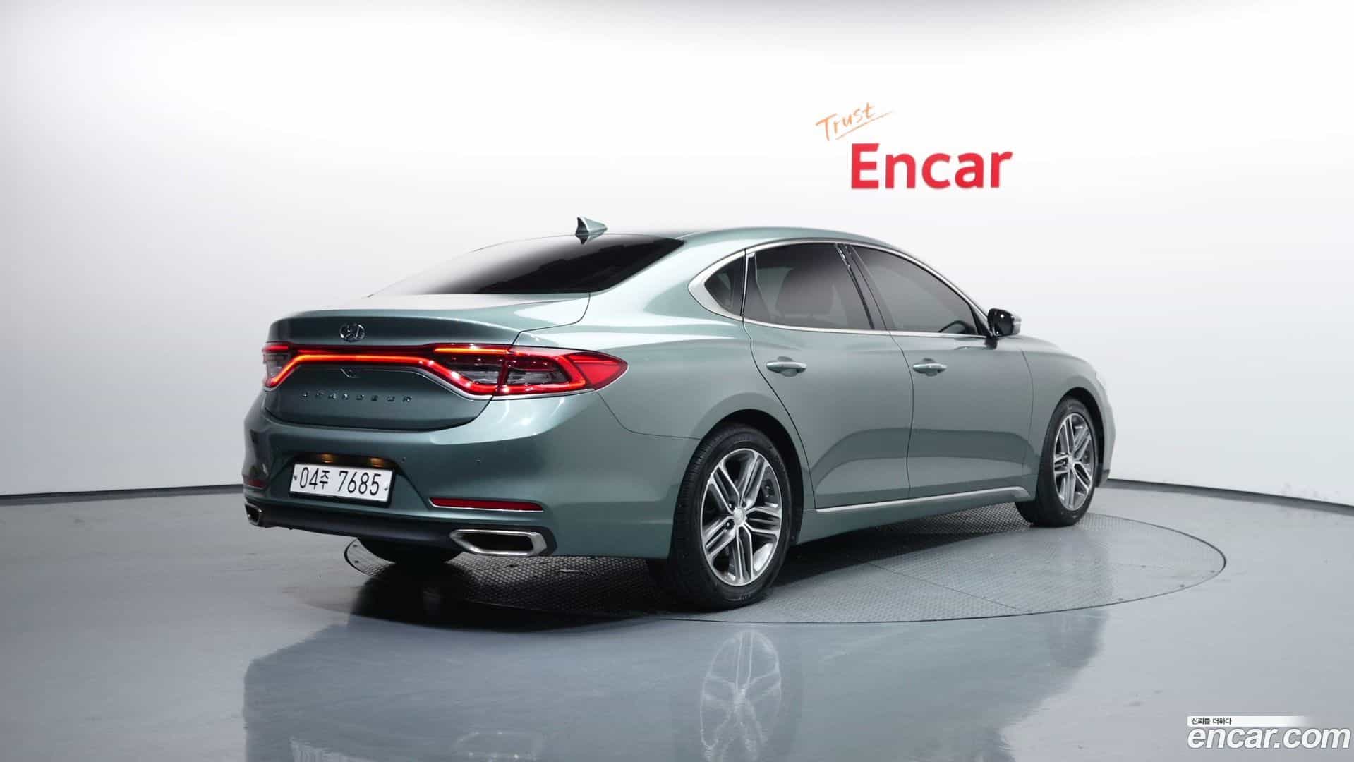 Grandeur Hyundai 2017.2-OUTER-002