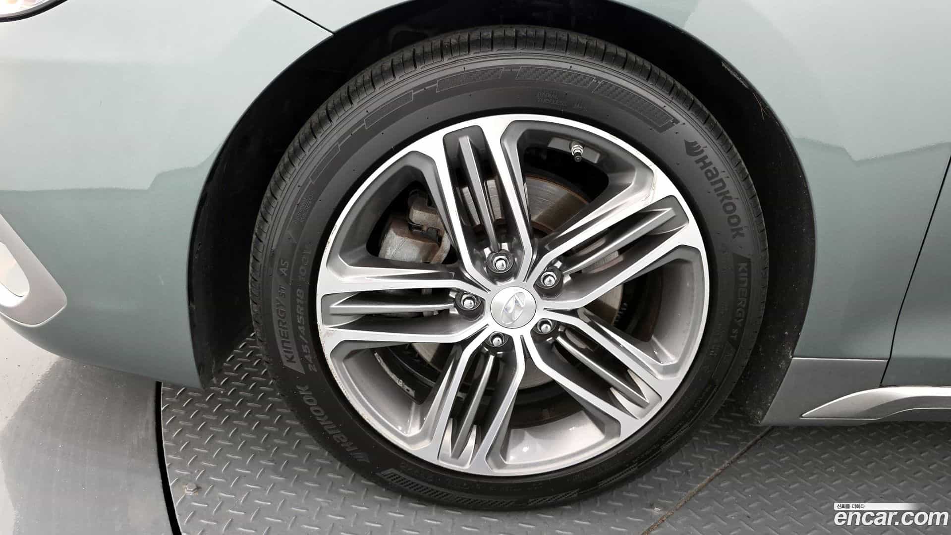 Grandeur Hyundai 2017.2-OUTER-005
