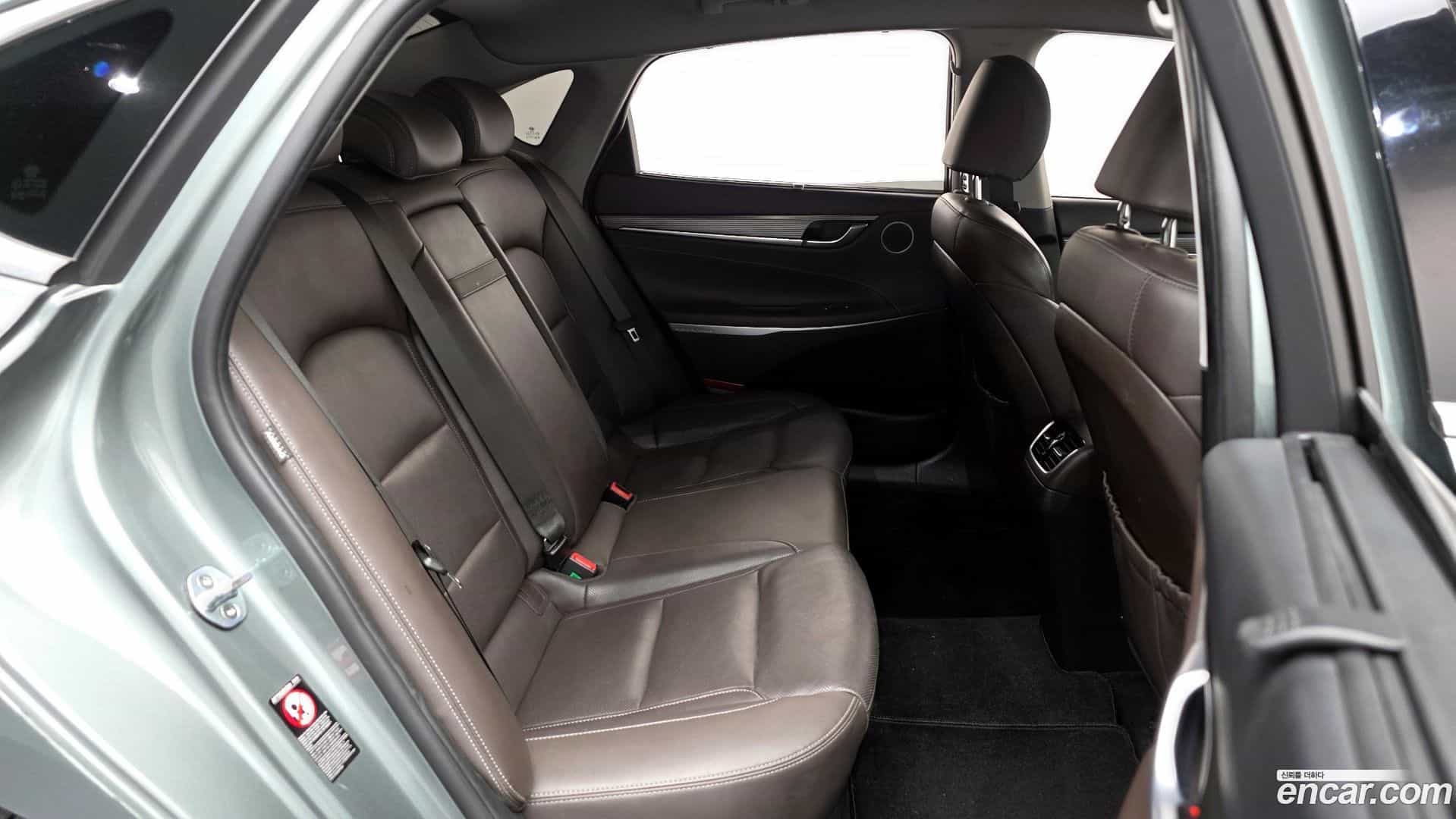 Grandeur Hyundai 2017.2-OPTION-015