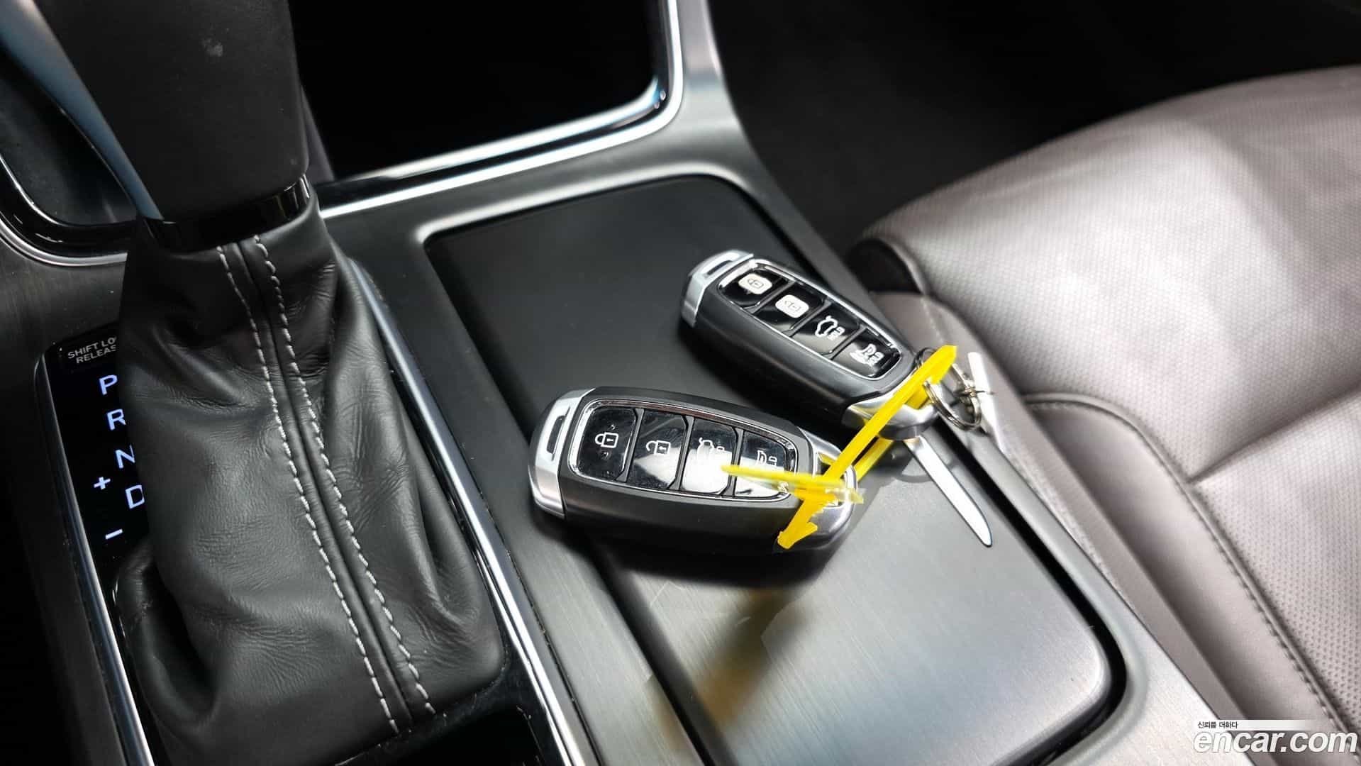 Grandeur Hyundai 2017.2-OPTION-023