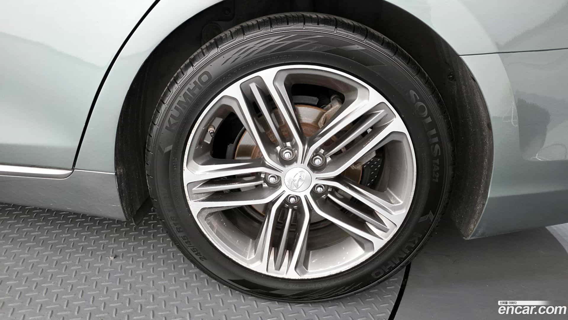 Grandeur Hyundai 2017.2-OUTER-031