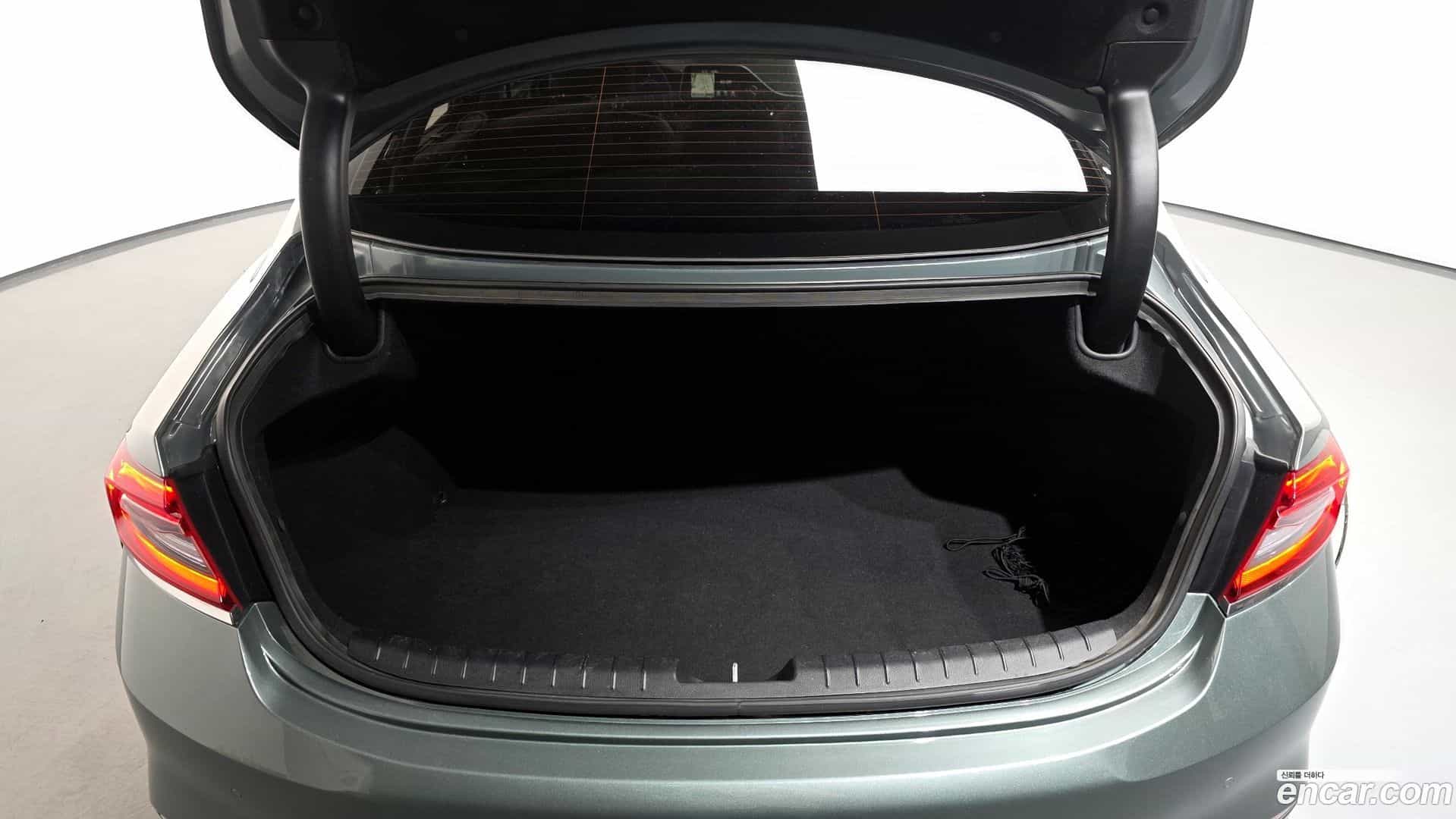 Grandeur Hyundai 2017.2-OPTION-047