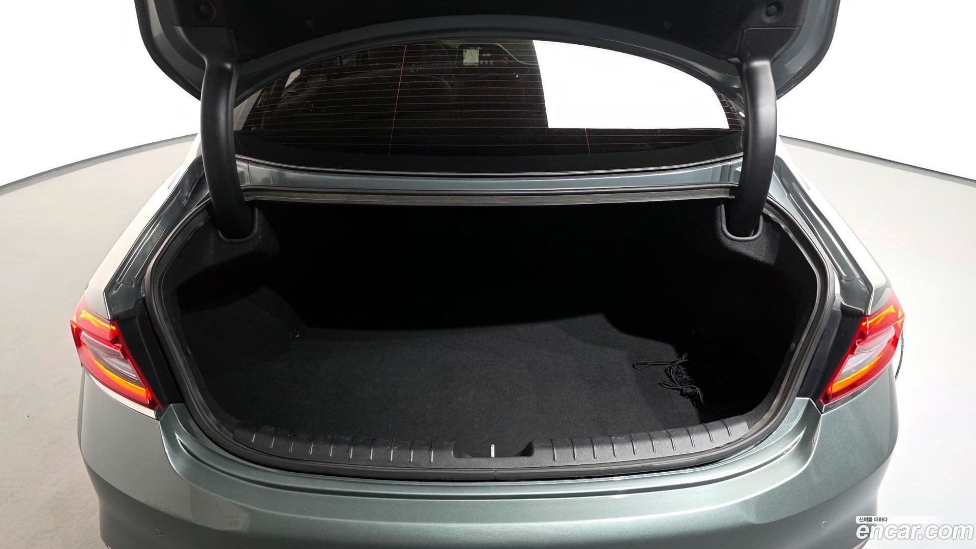 Main__Slider__Photo:Grandeur Hyundai 2017.2-33