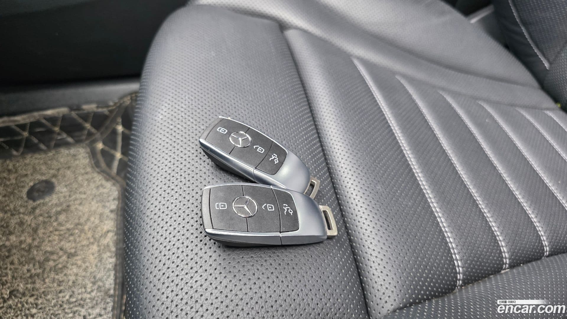 Main__Slider__Photo:GLC-Class Mercedes-Benz 2021.8-28
