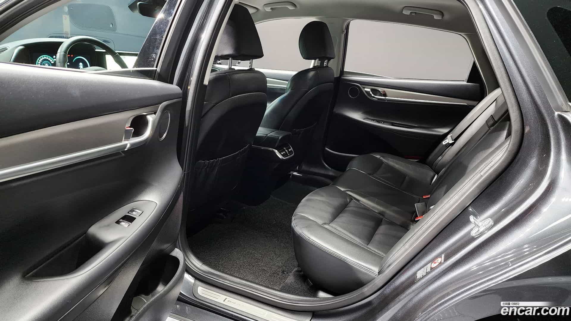 Grandeur Hyundai 2021.3-OPTION-016
