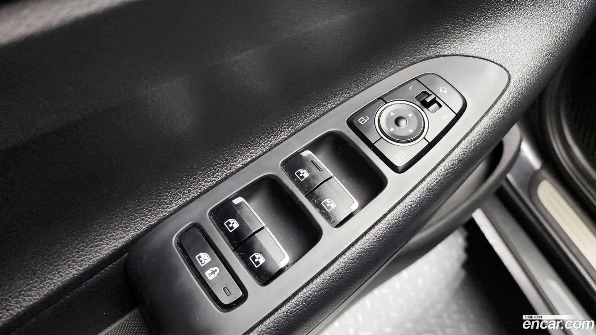 Grandeur Hyundai 2021.3-OPTION-044
