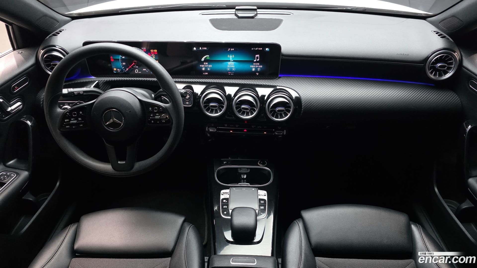 Main__Slider__Photo:A-Class Mercedes-Benz 2020.2-6