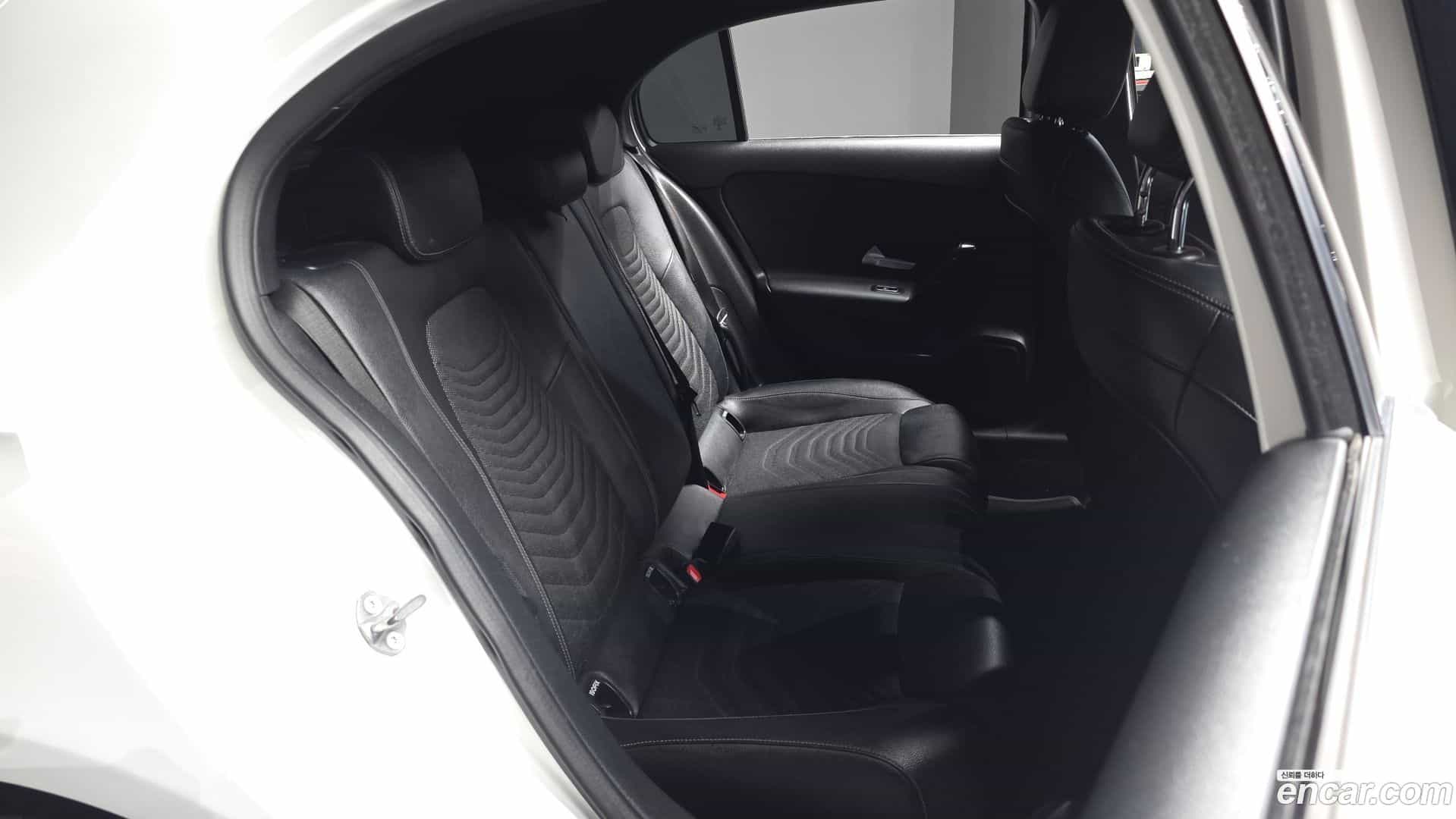 A-Class Mercedes-Benz 2020.2-OPTION-016