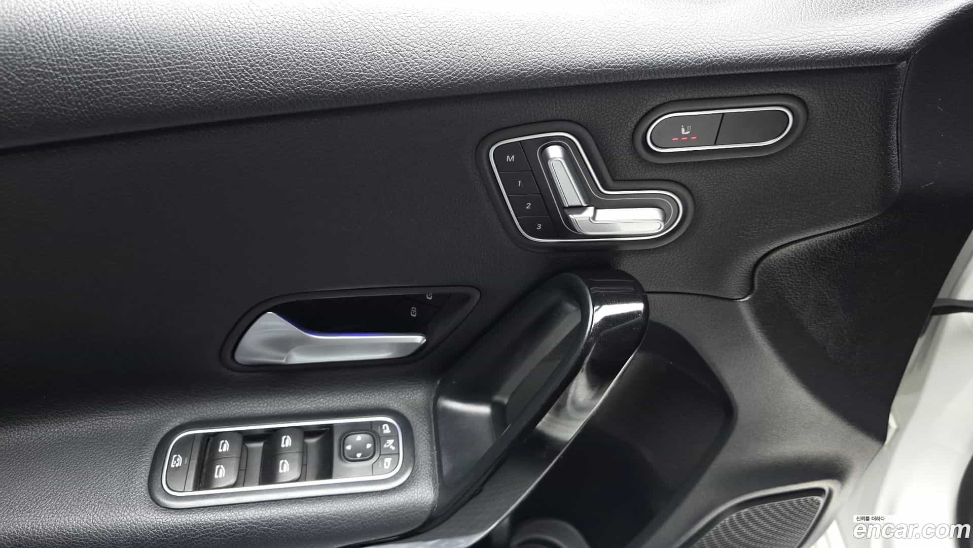 A-Class Mercedes-Benz 2020.2-OPTION-021