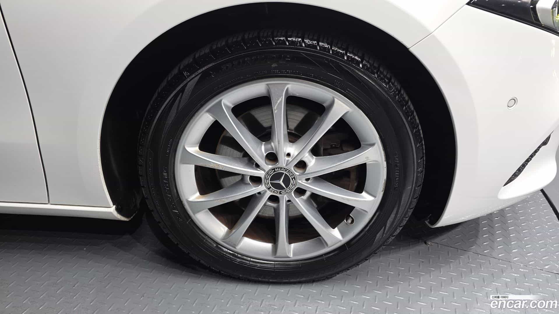 A-Class Mercedes-Benz 2020.2-OUTER-031