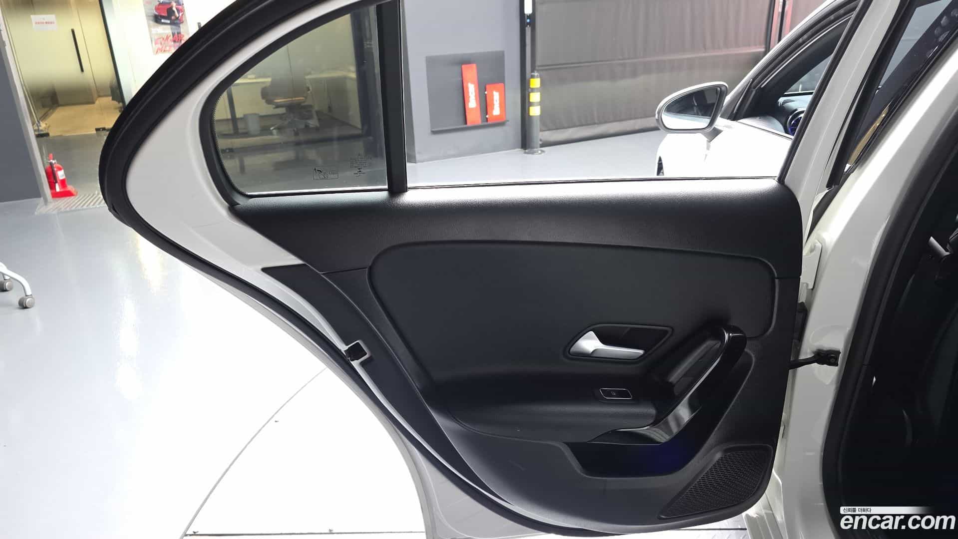A-Class Mercedes-Benz 2020.2-INNER-035