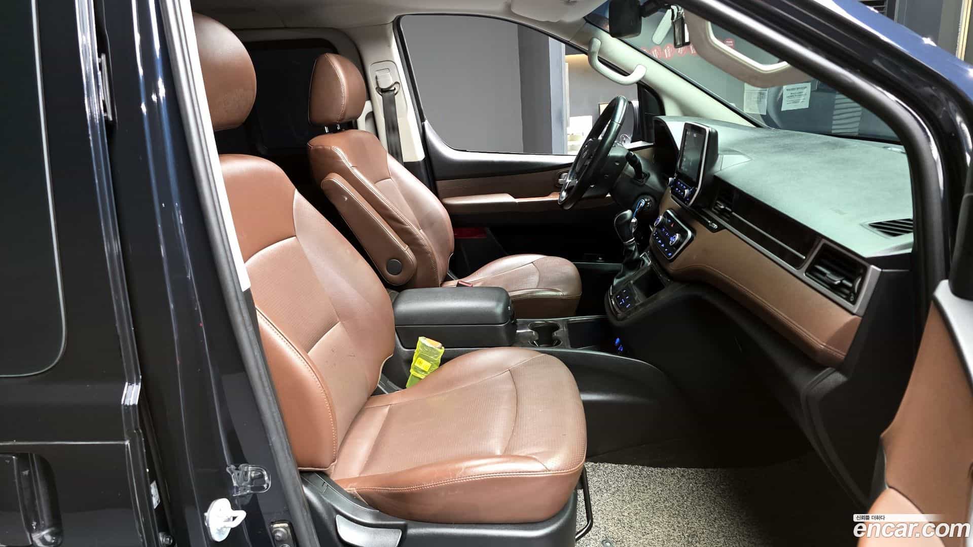 Starex Hyundai 2020.9-OPTION-015