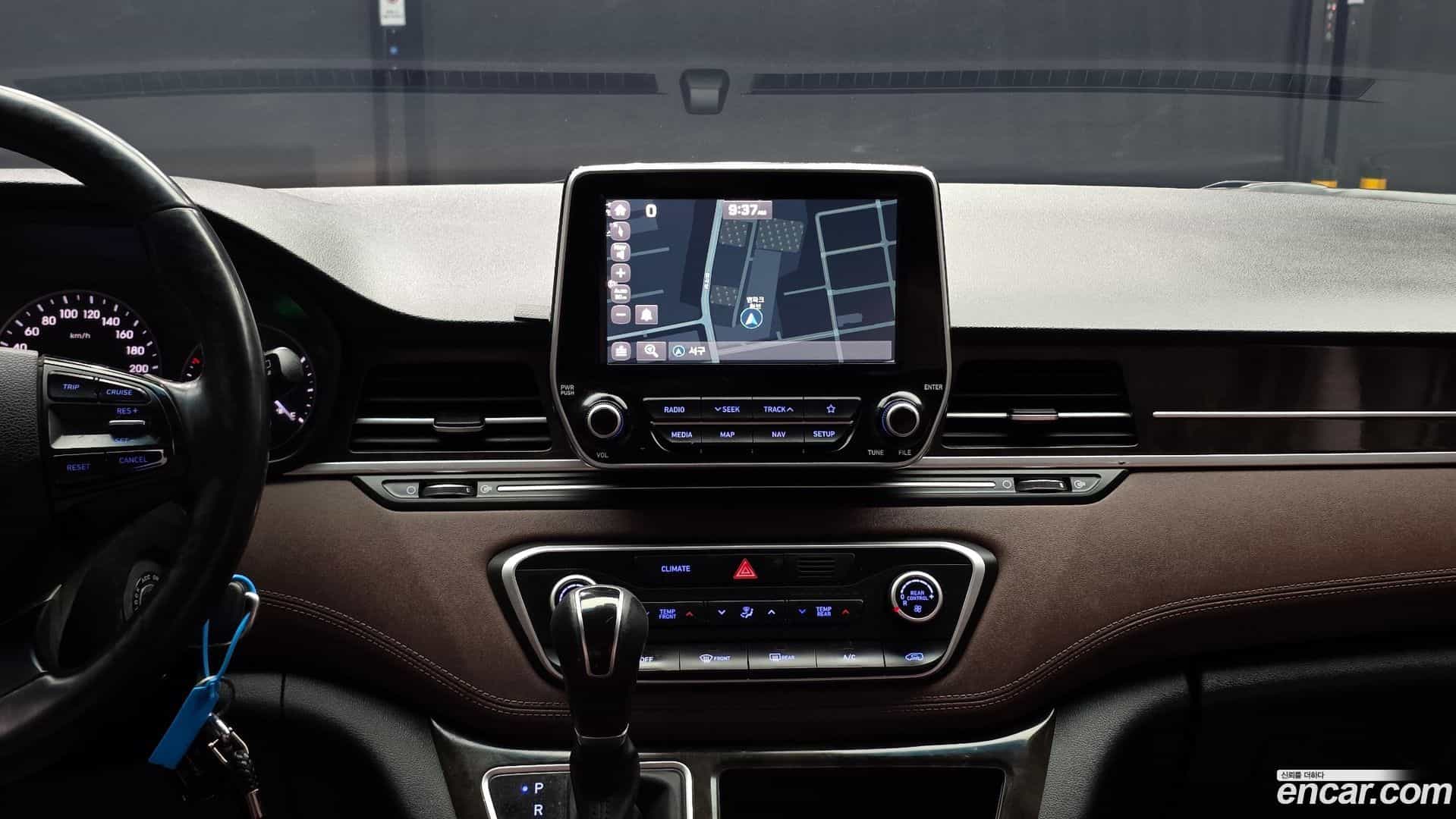 Starex Hyundai 2020.9-OPTION-019