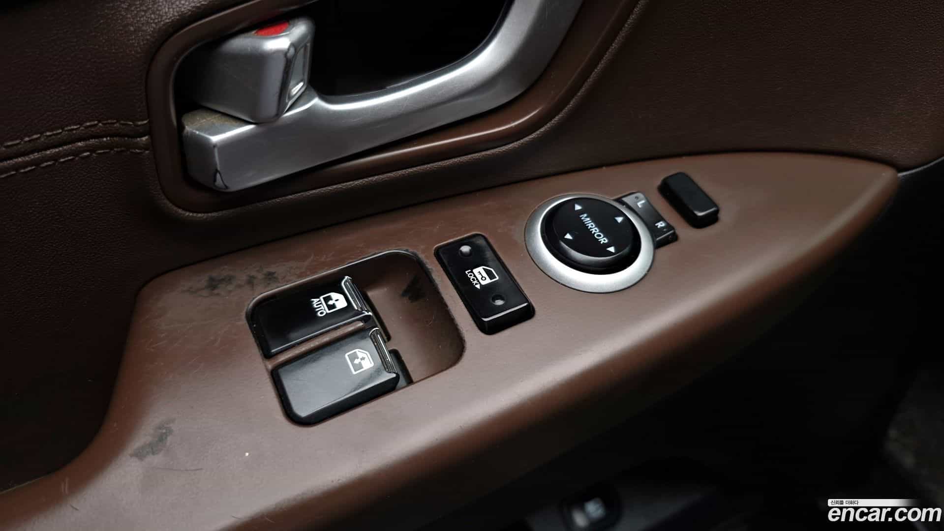 Starex Hyundai 2020.9-OPTION-044