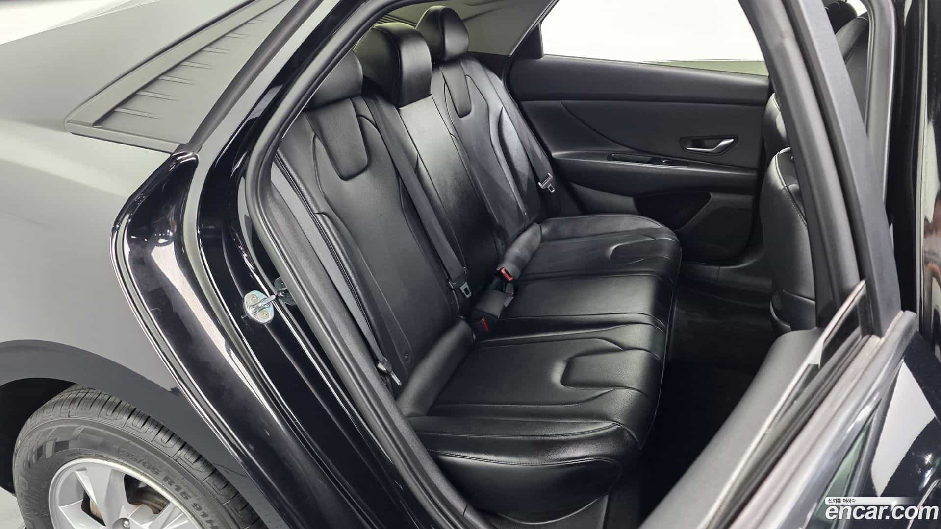 AVANTE Hyundai 2021.1-OPTION-015
