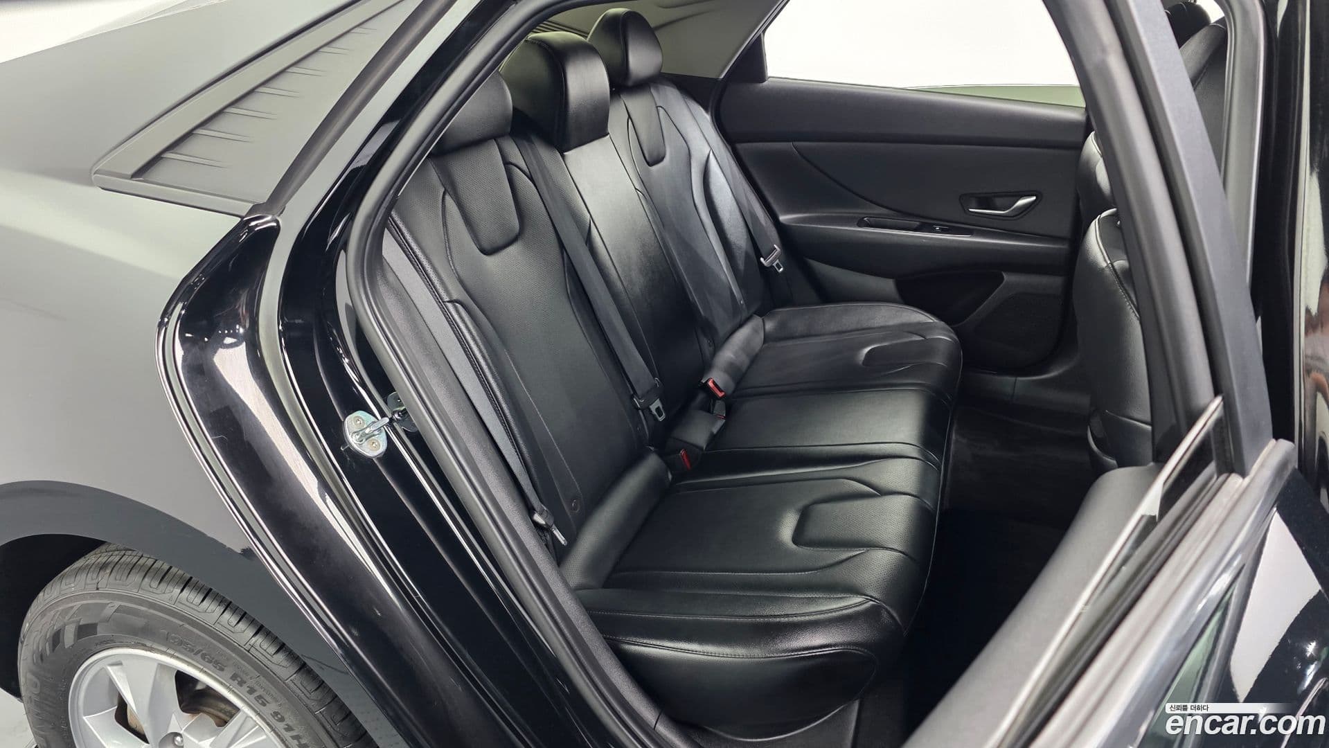 Main__Slider__Photo:AVANTE Hyundai 2021.1-10