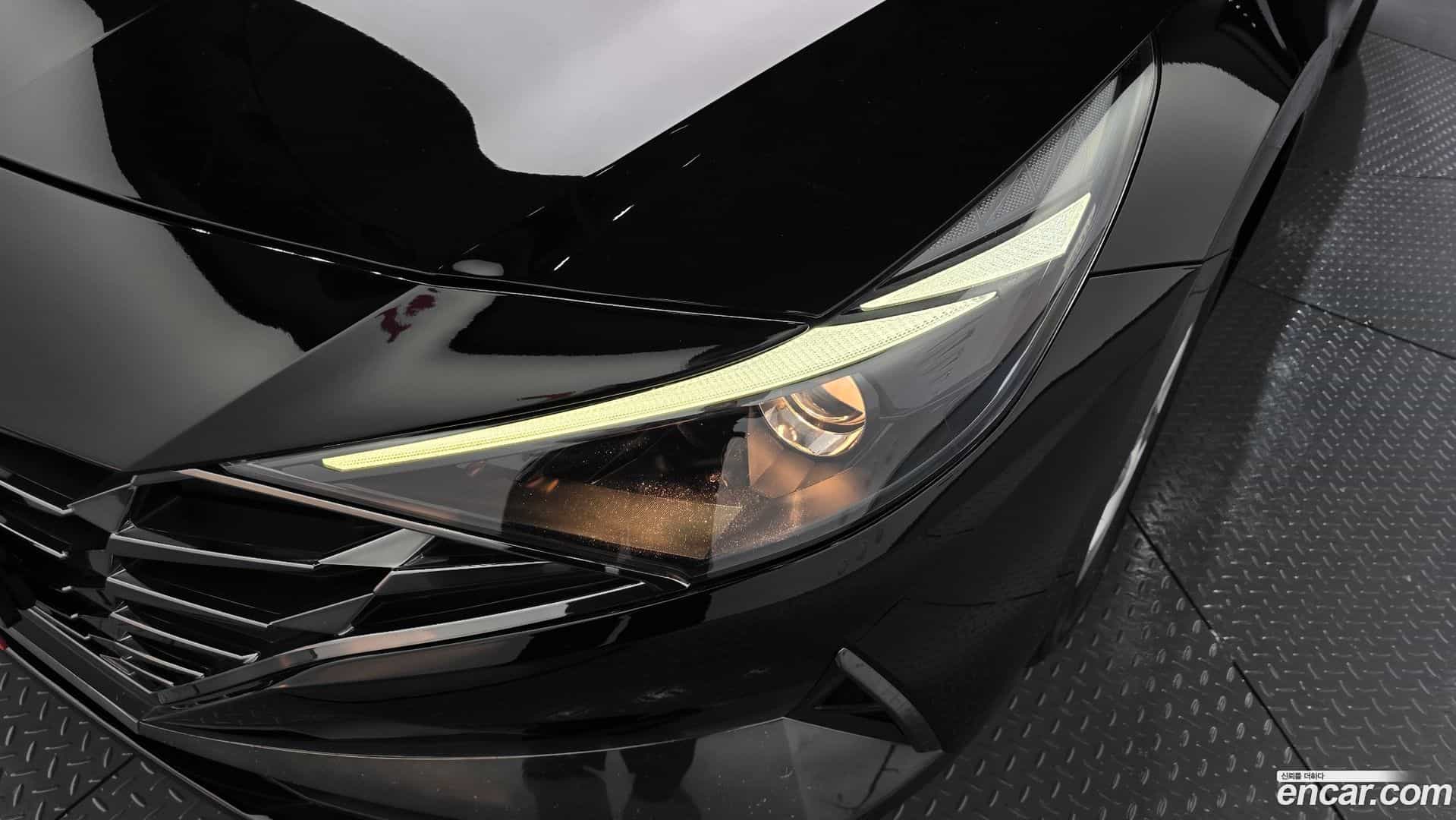 AVANTE Hyundai 2021.1-OUTER-032
