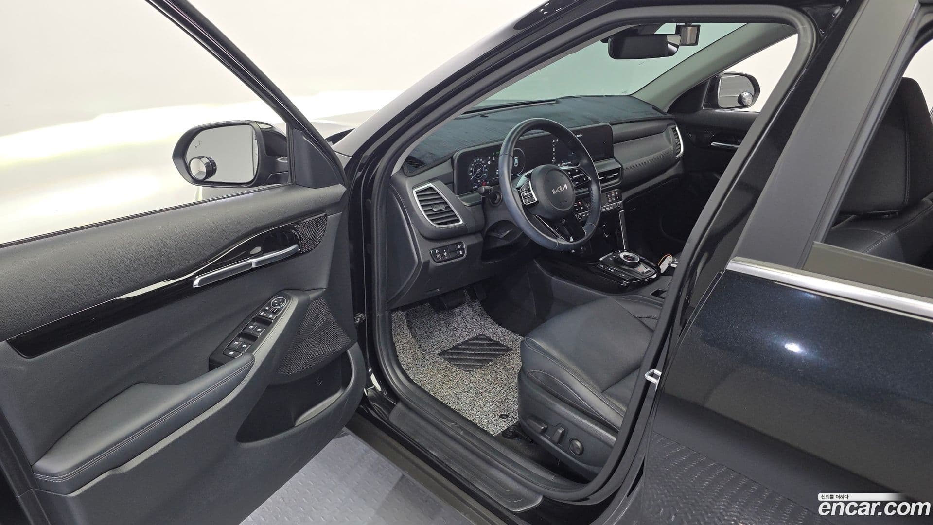 Main__Slider__Photo:Seltos Kia 2023.0-9