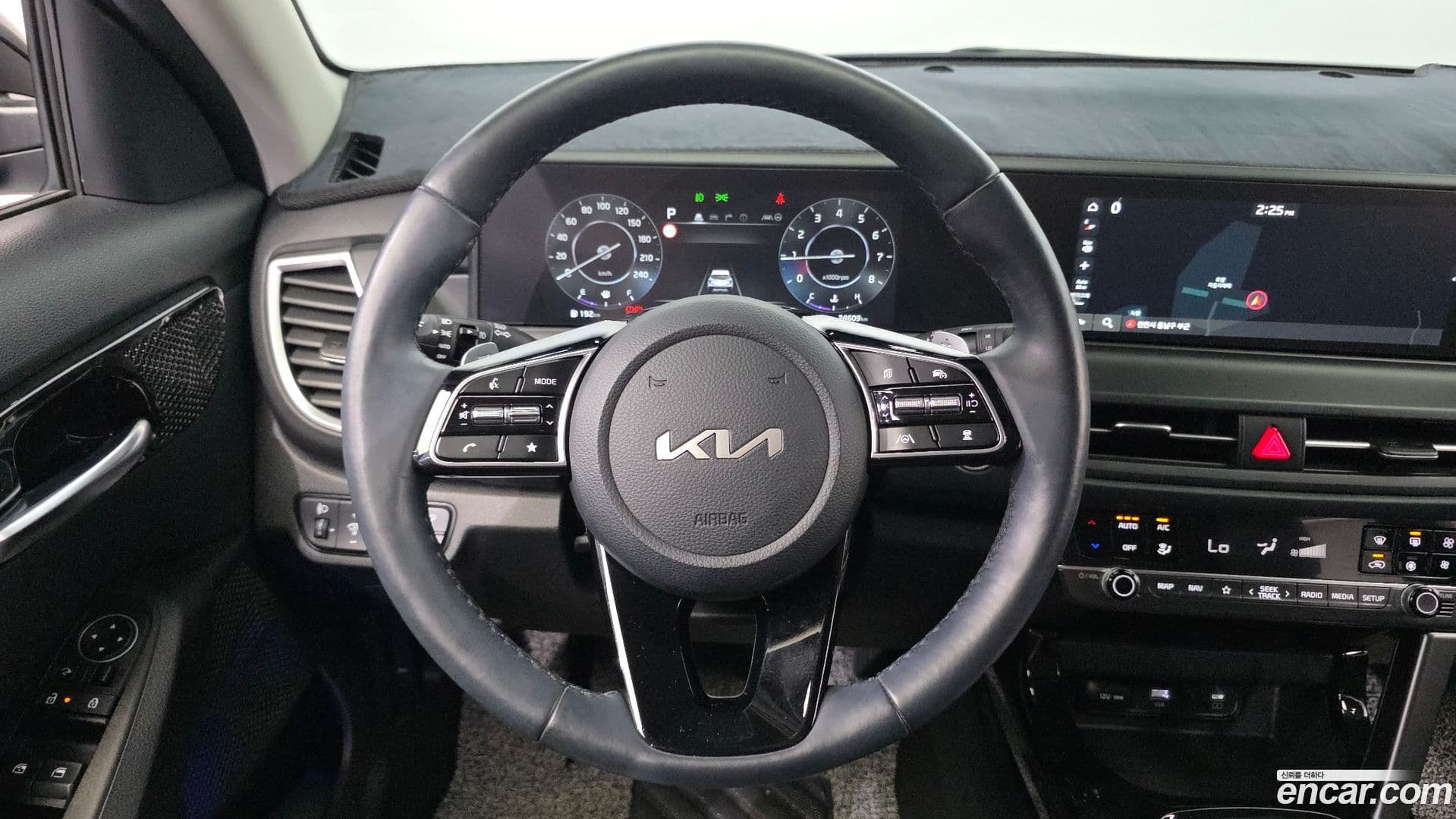 Main__Slider__Photo:Seltos Kia 2023.0-14