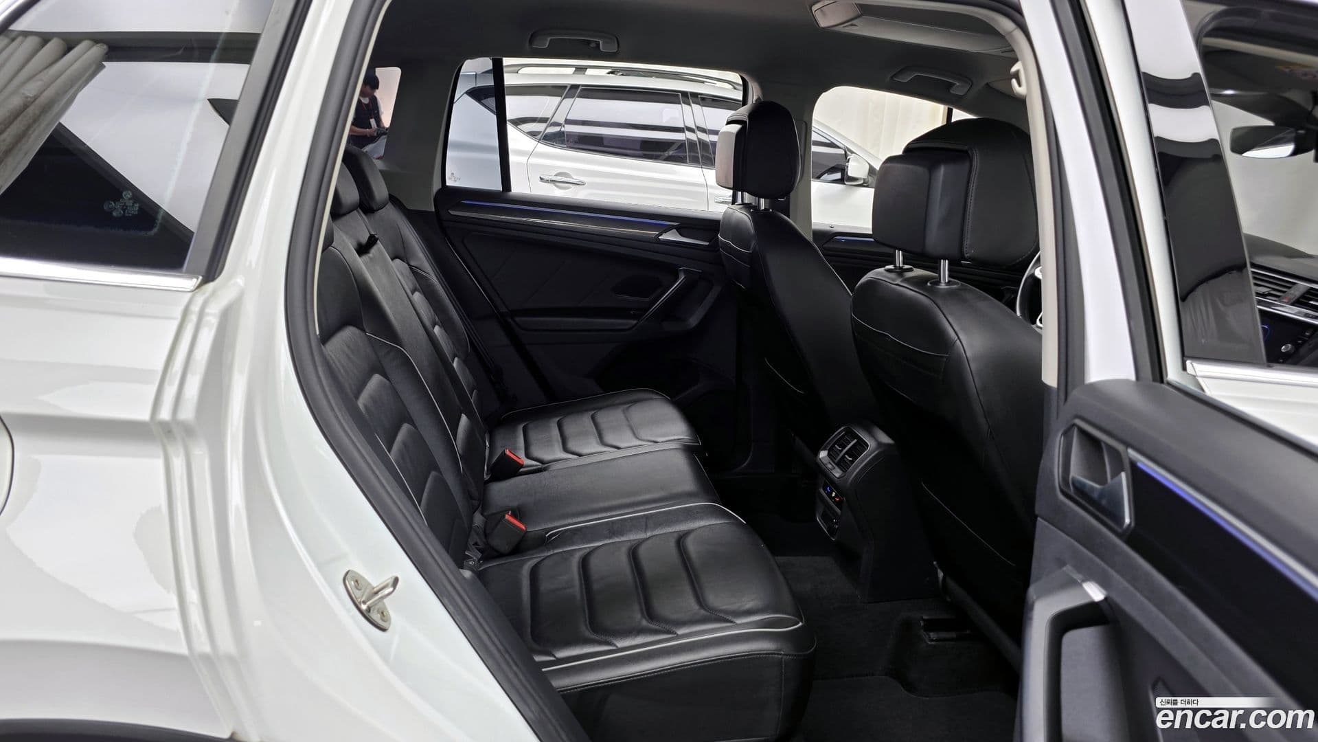 Main__Slider__Photo:Tiguan Volkswagen 2022.6-11
