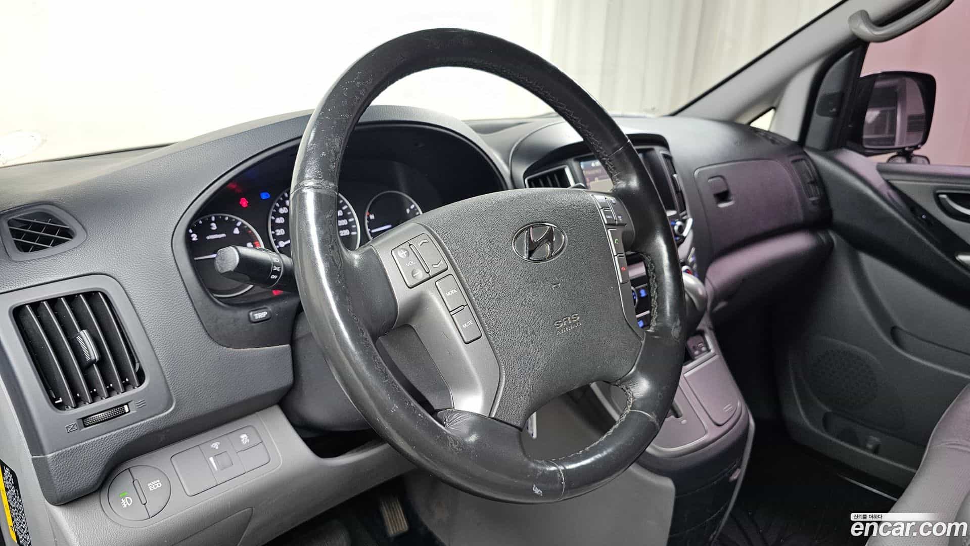 Starex Hyundai 2017.5-INNER-007