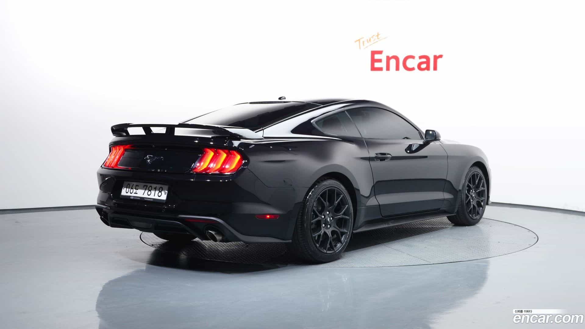 Mustang Ford 2019.2-OUTER-002