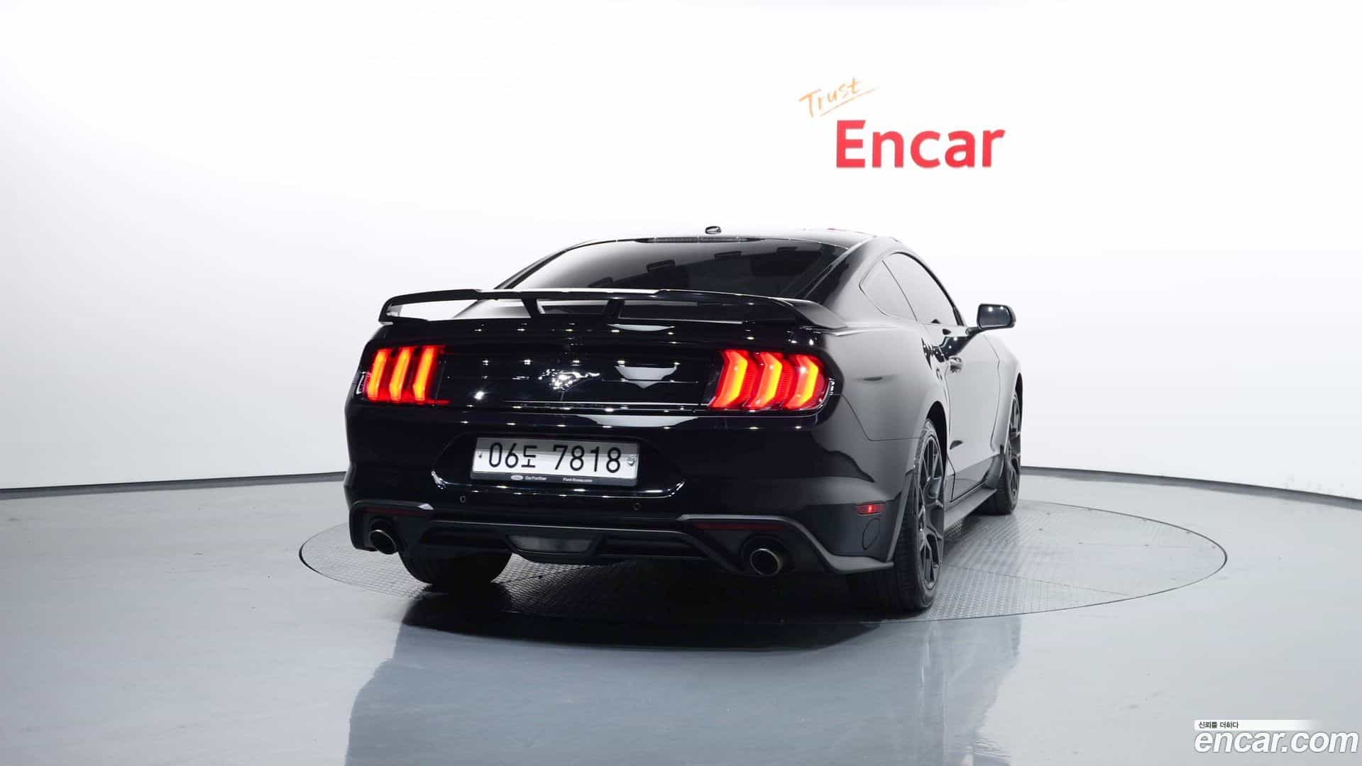 Mustang Ford 2019.2-OUTER-004