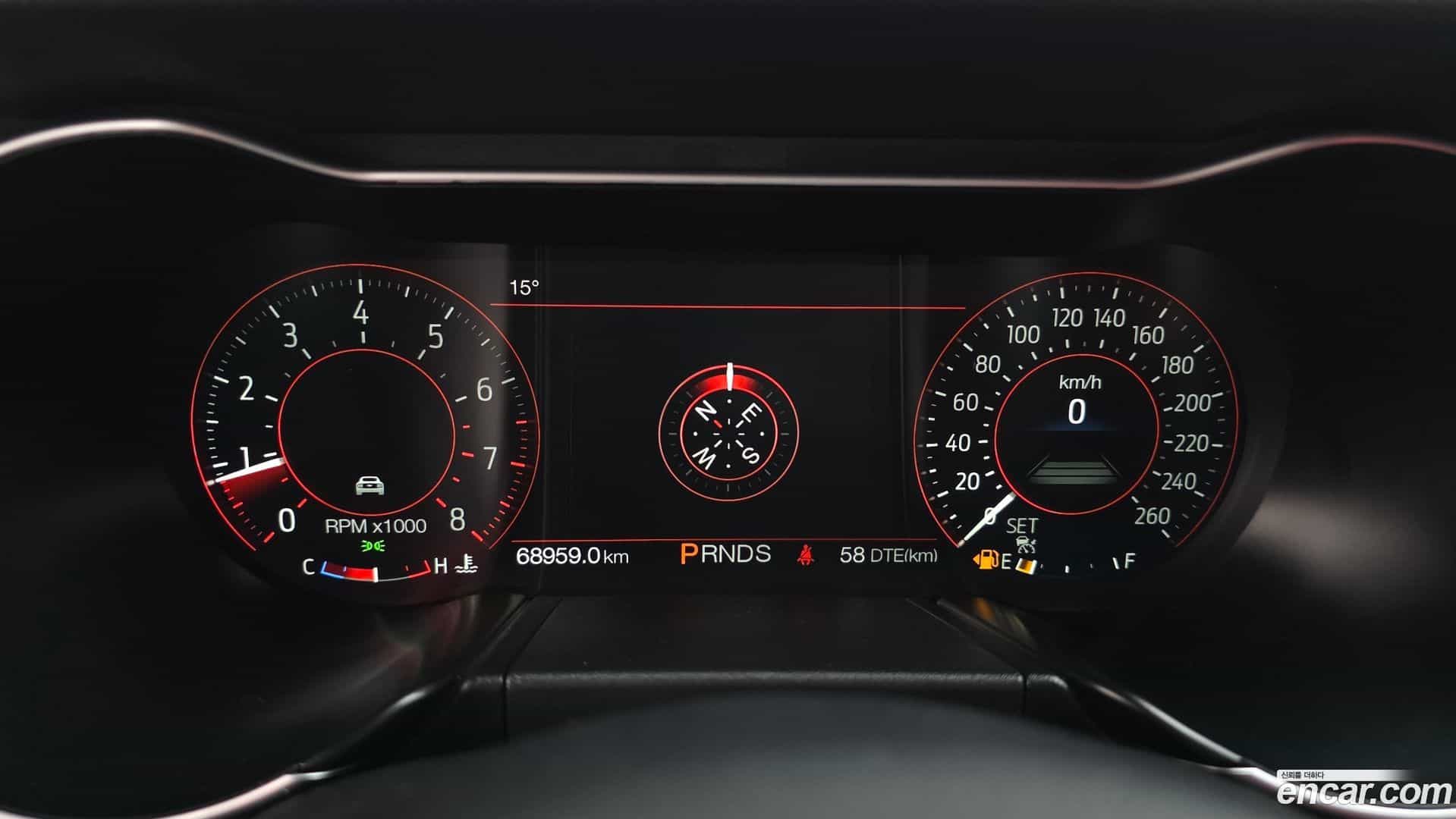 Mustang Ford 2019.2-INNER-008