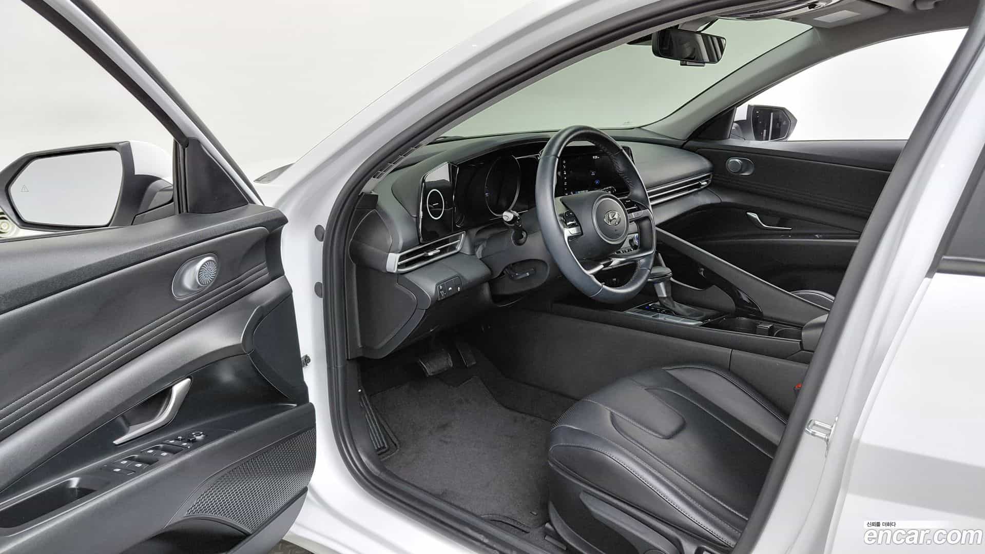 AVANTE Hyundai 2021.5-INNER-010
