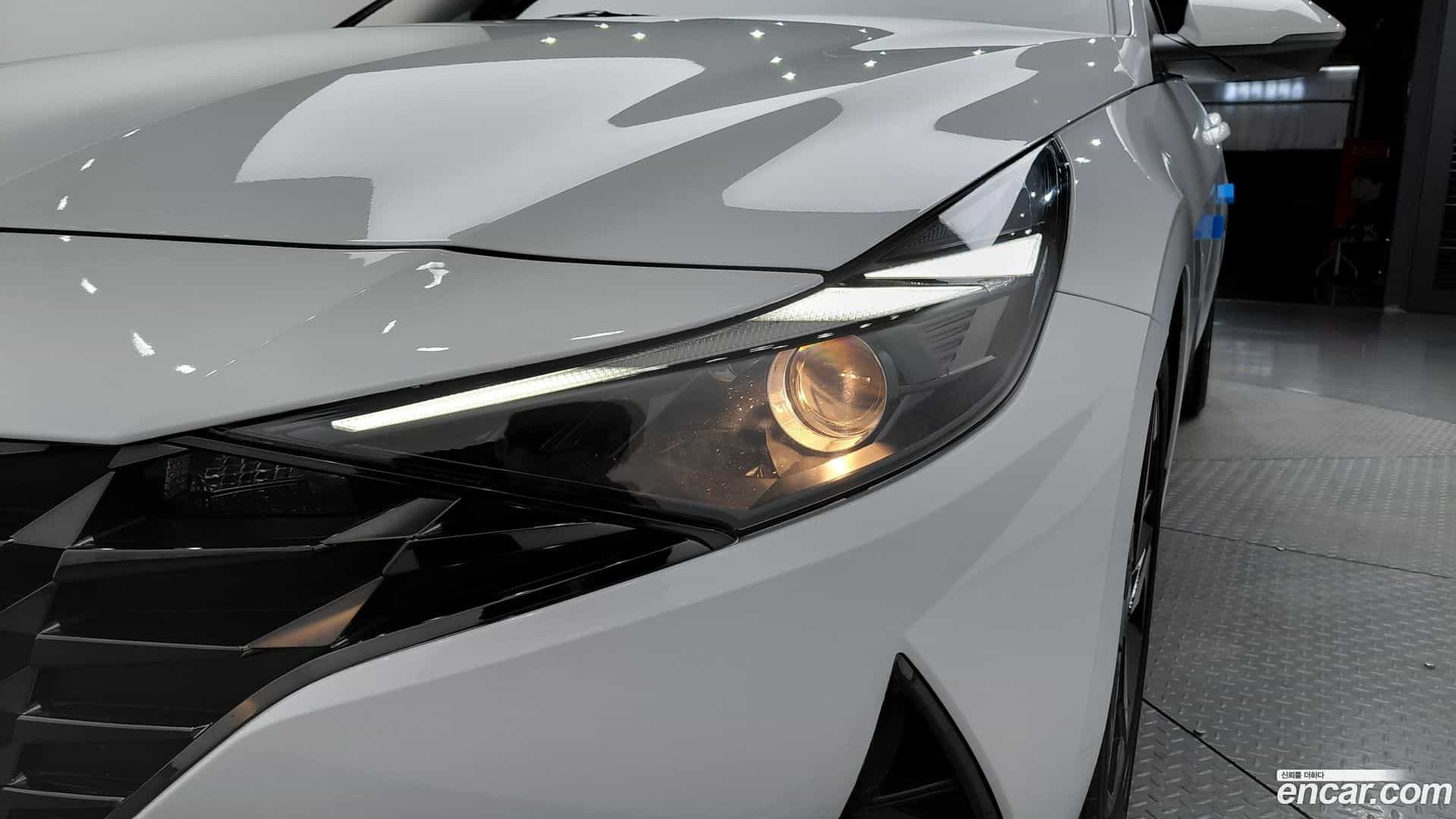 AVANTE Hyundai 2021.5-OUTER-032