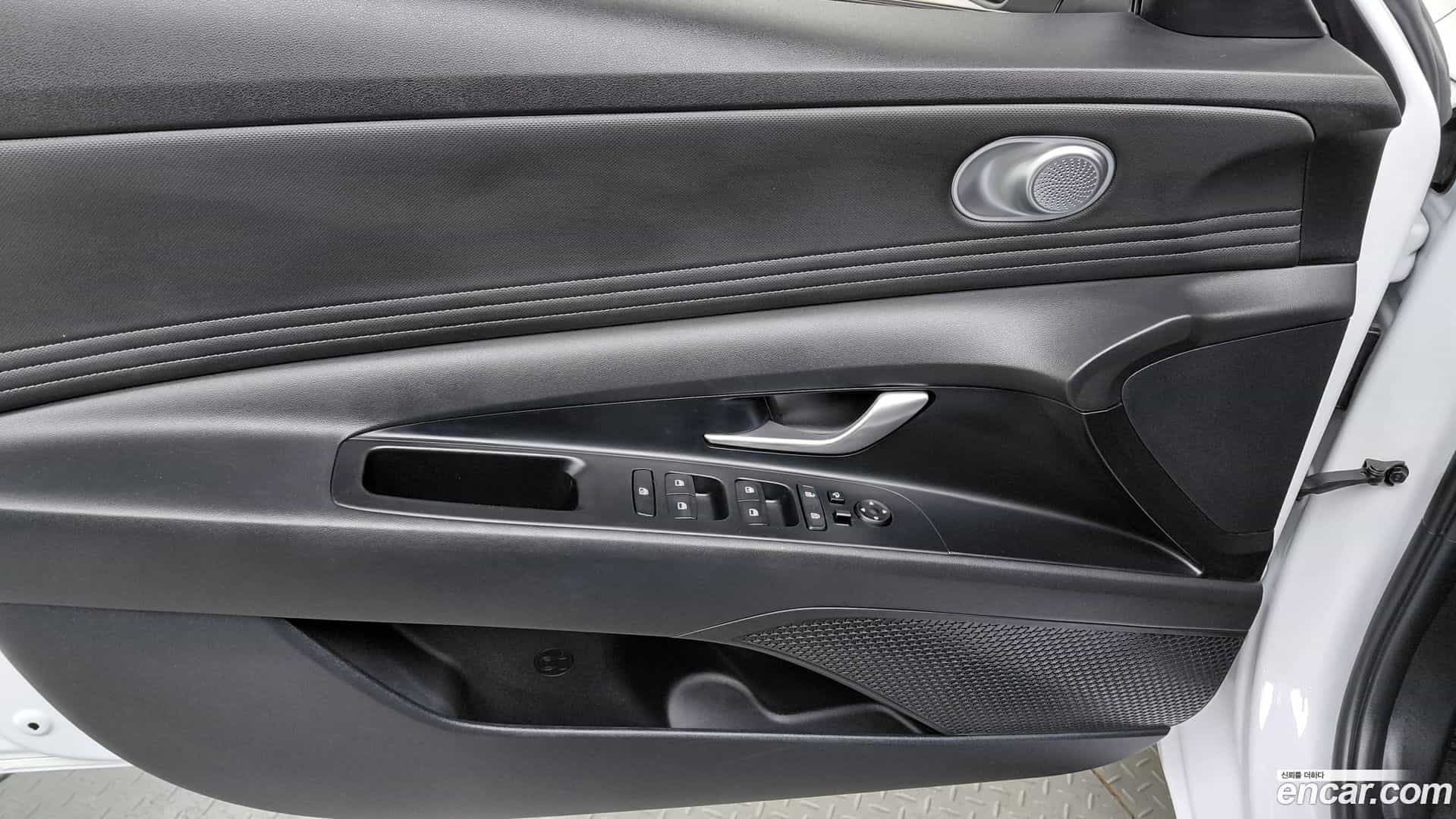AVANTE Hyundai 2021.5-INNER-034