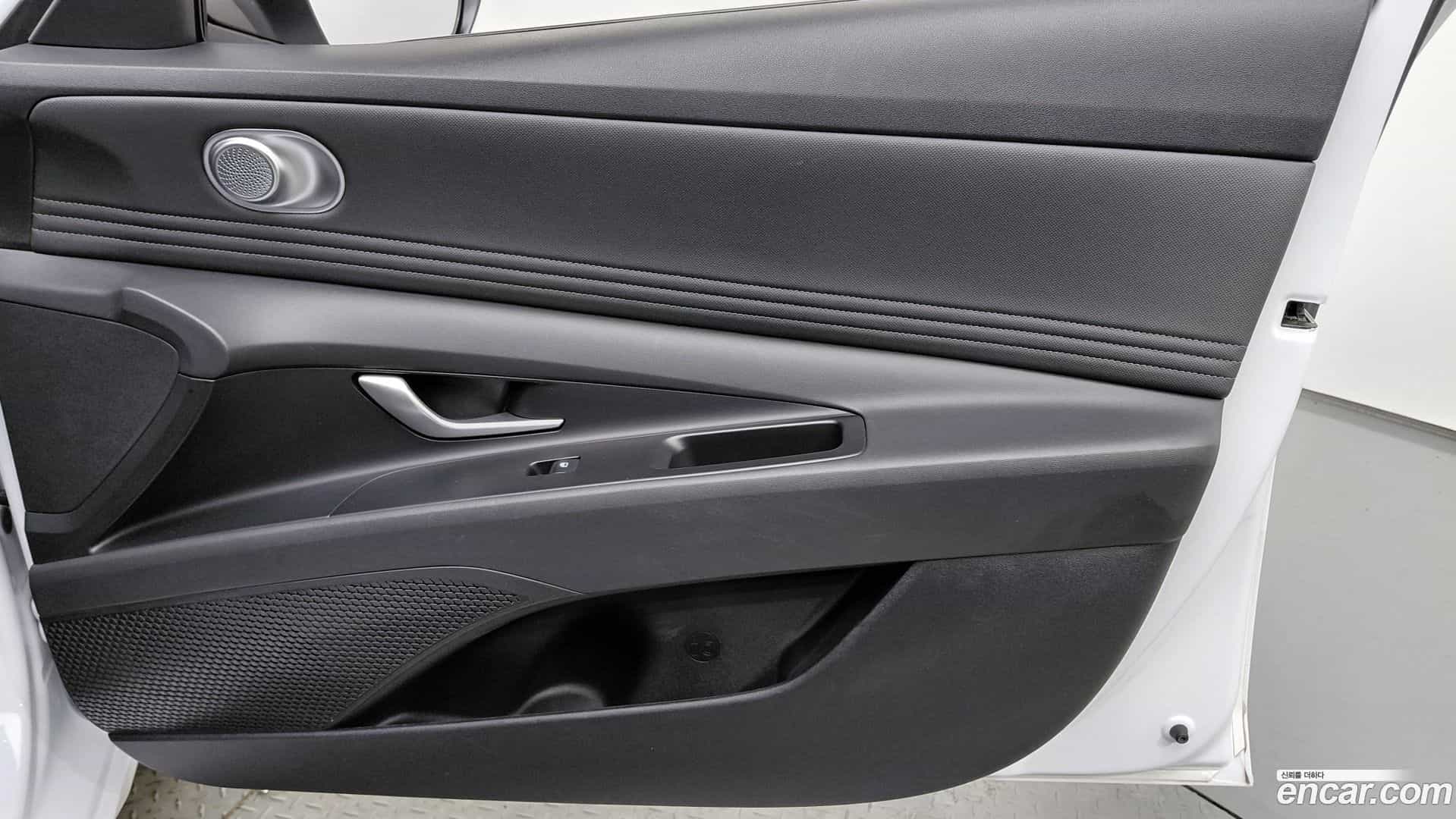 AVANTE Hyundai 2021.5-INNER-035