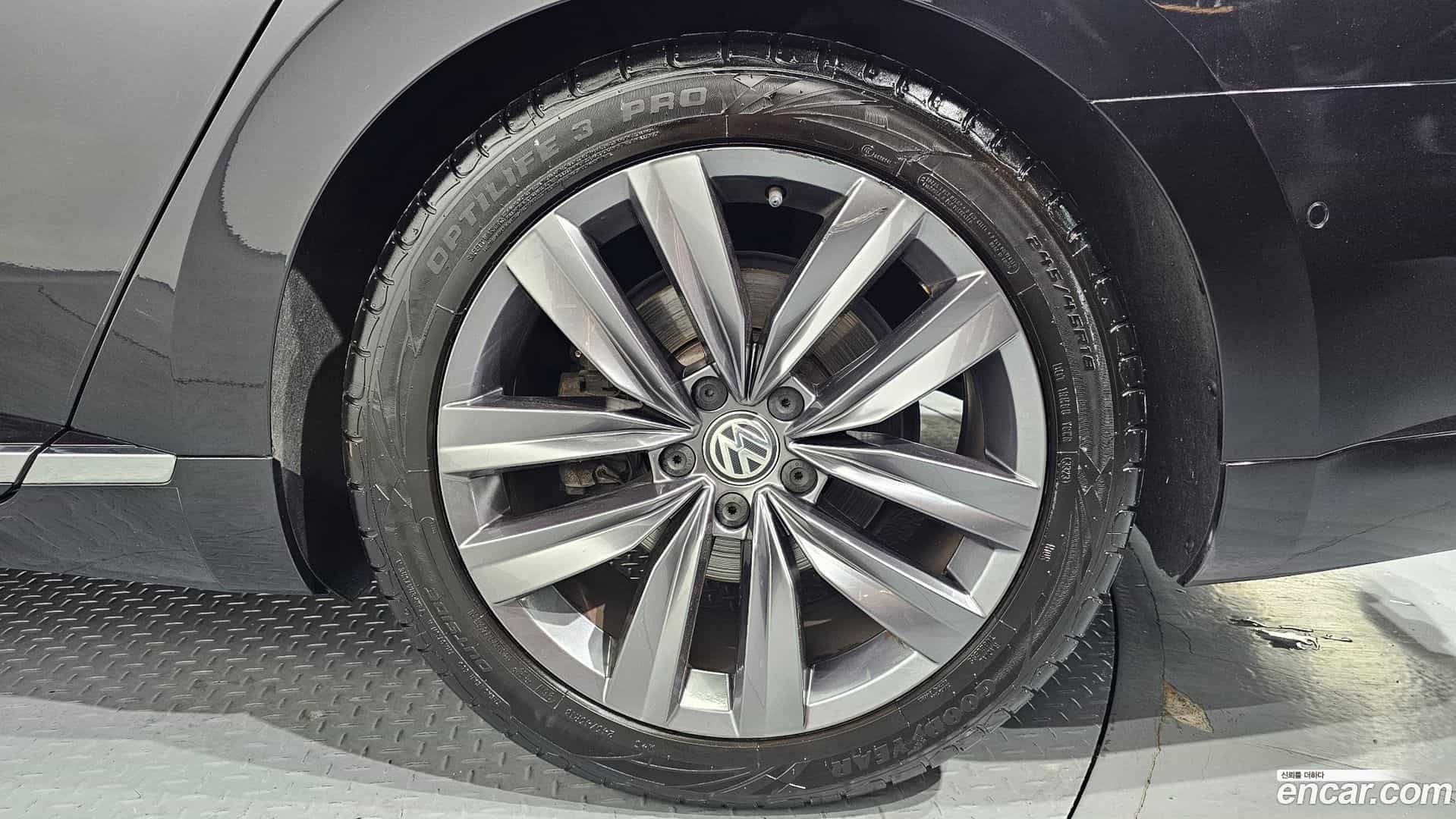 Arteon Volkswagen 2020.11-OUTER-031