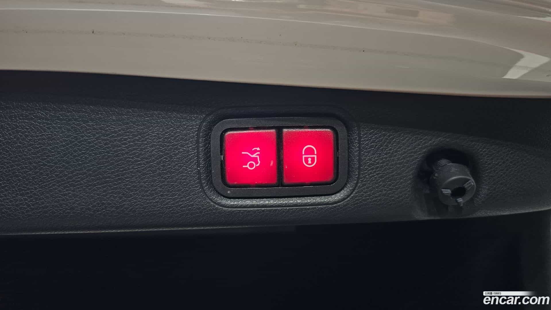 E-Class Mercedes-Benz 2018.2-OPTION-024