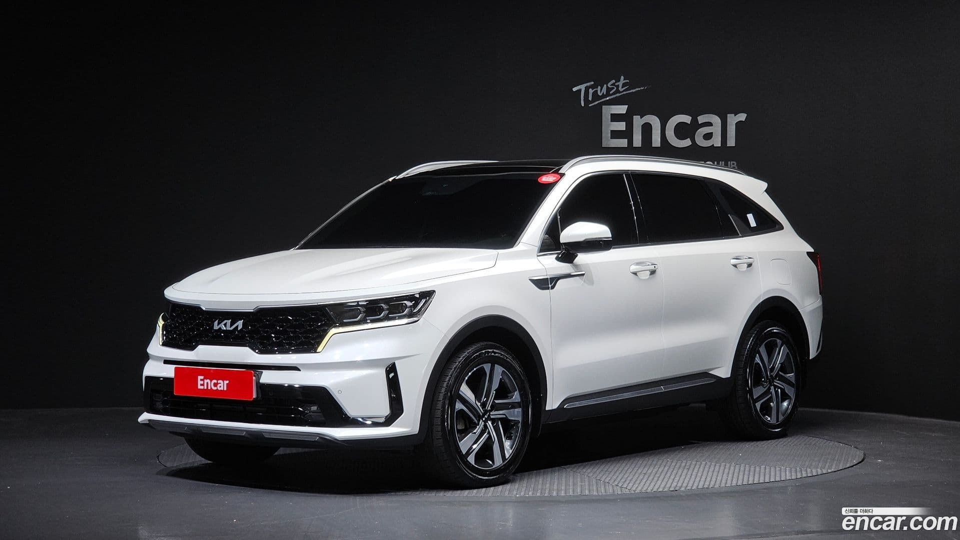 Main__Slider__Photo:Sorento Kia 2022.5-0