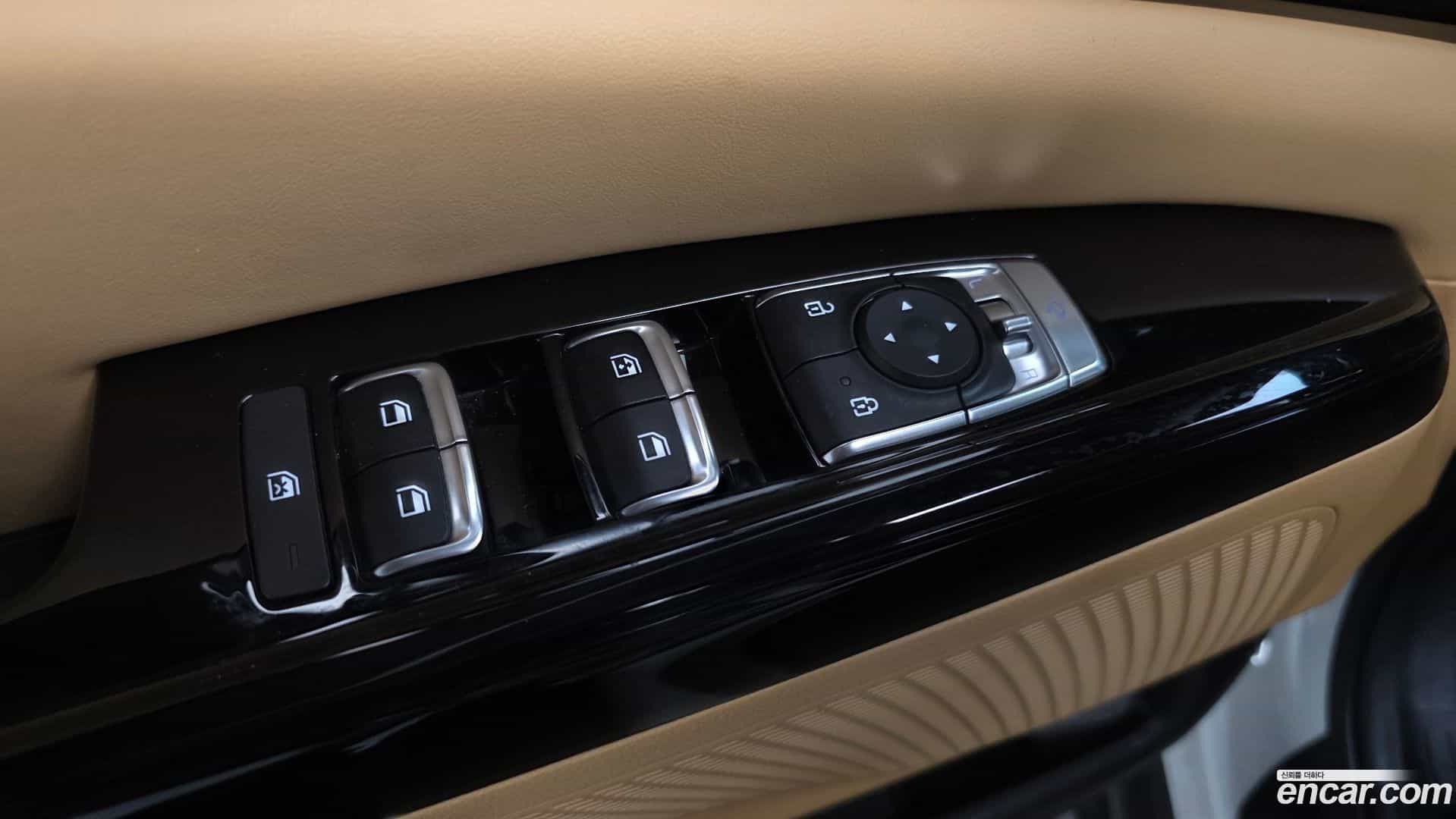 Canival Kia 2023.1-OPTION-047