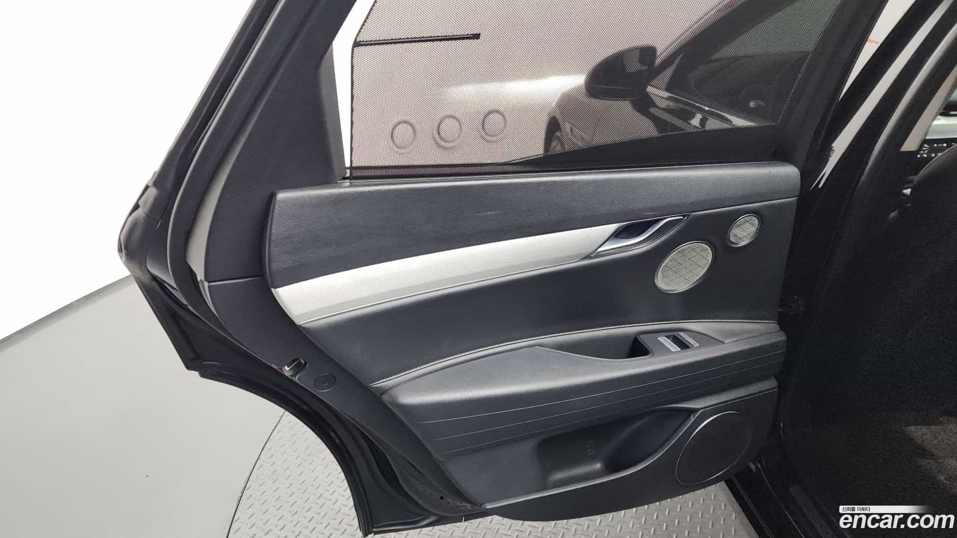 G80 Genesis 2022.4-INNER-035