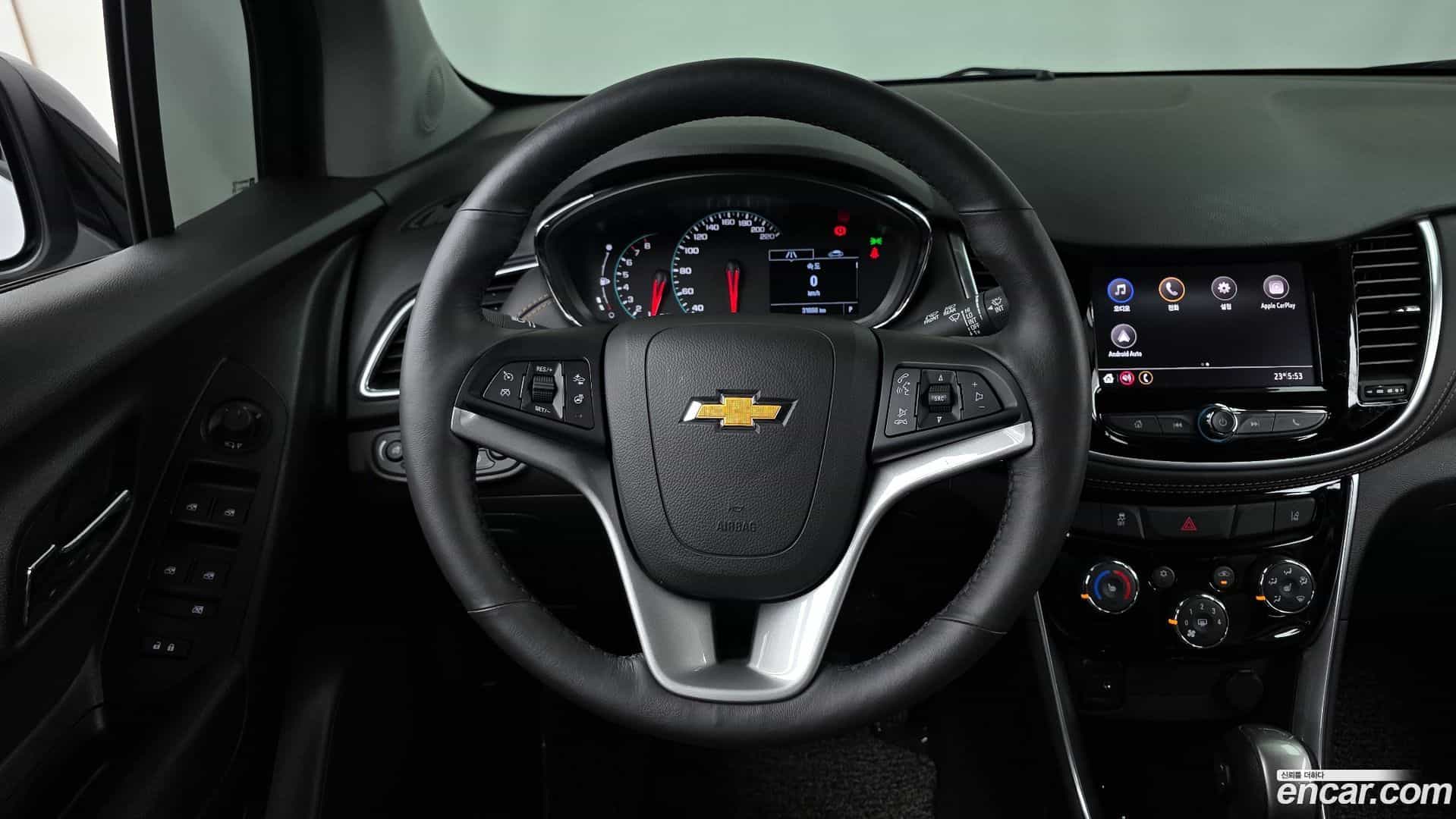 Trax Chevrolet 2020.10-OPTION-016