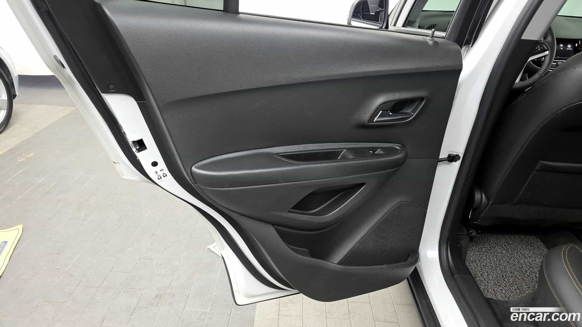 Trax Chevrolet 2020.10-INNER-035