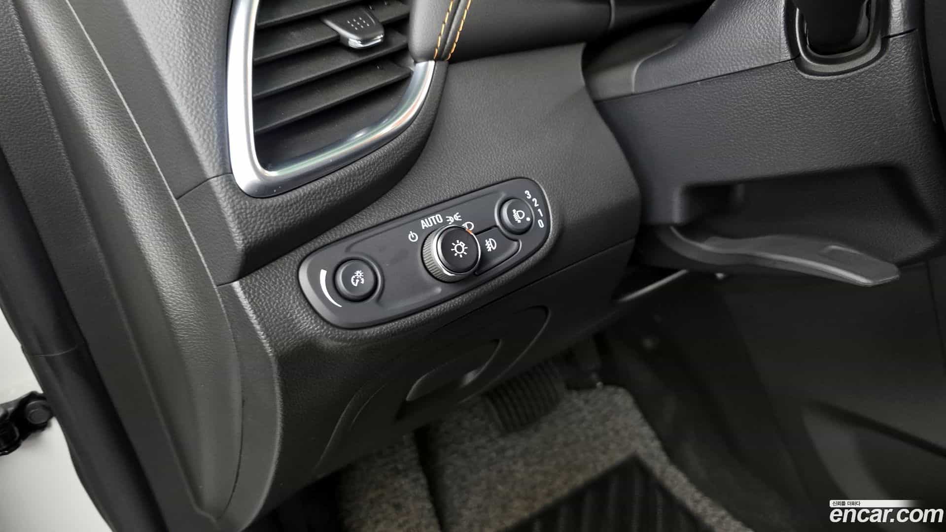 Trax Chevrolet 2020.10-OPTION-040