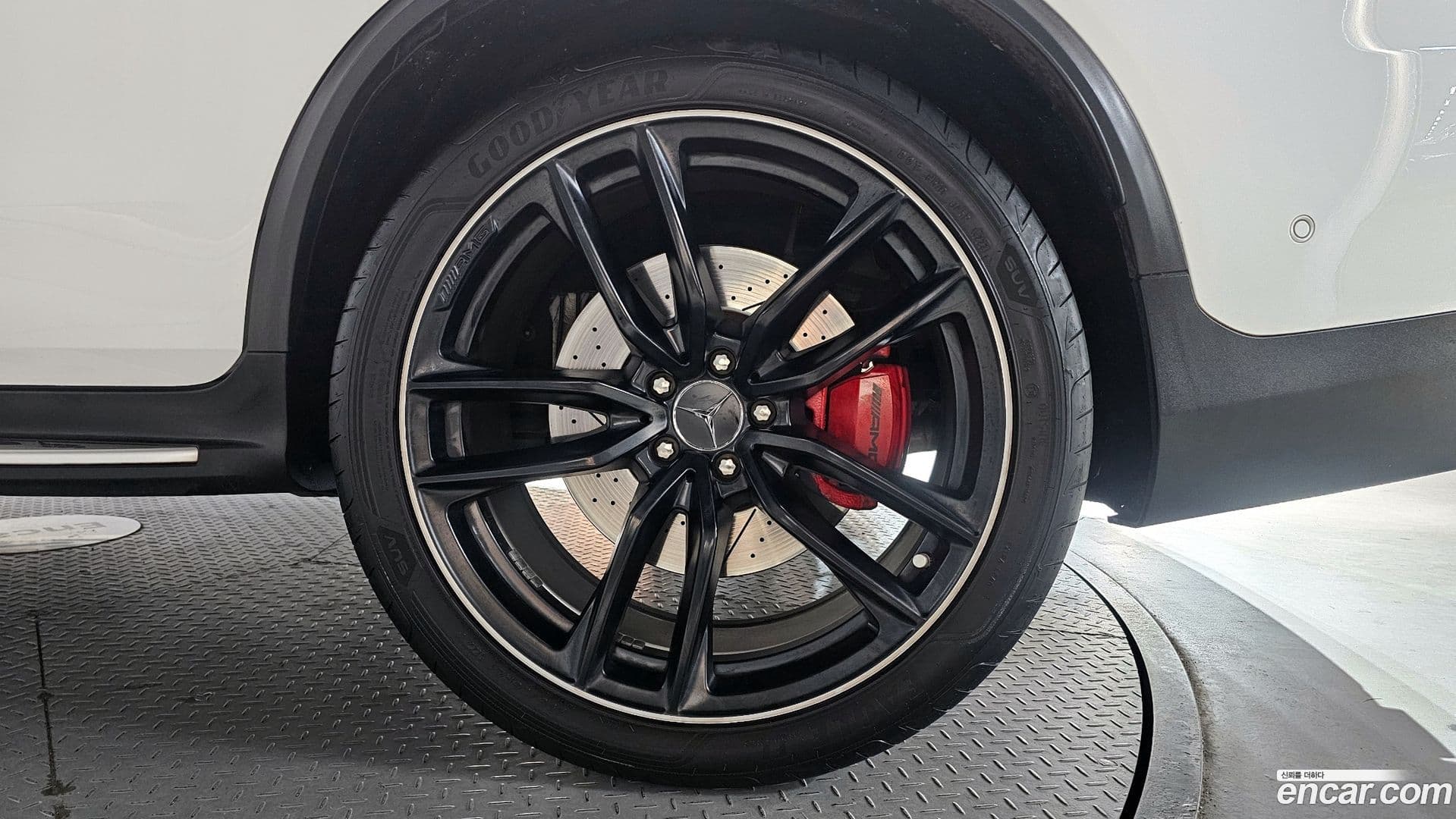 Main__Slider__Photo:GLC-Class Mercedes-Benz 2019.11-20