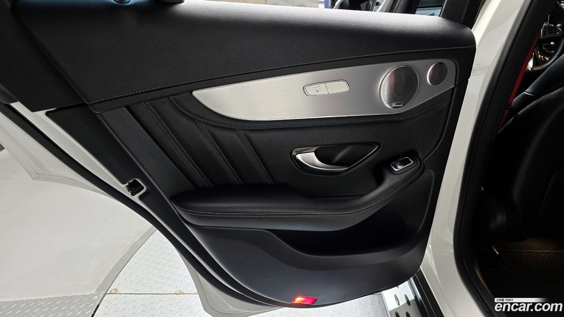 Main__Slider__Photo:GLC-Class Mercedes-Benz 2019.11-24
