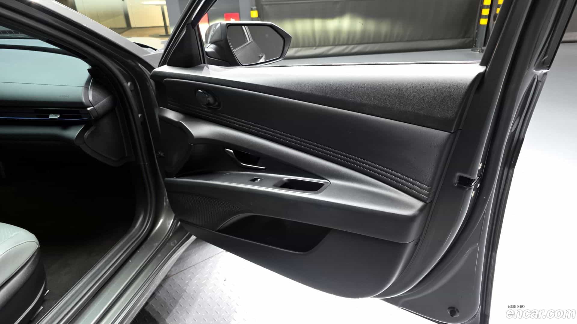 AVANTE Hyundai 2023.10-INNER-034