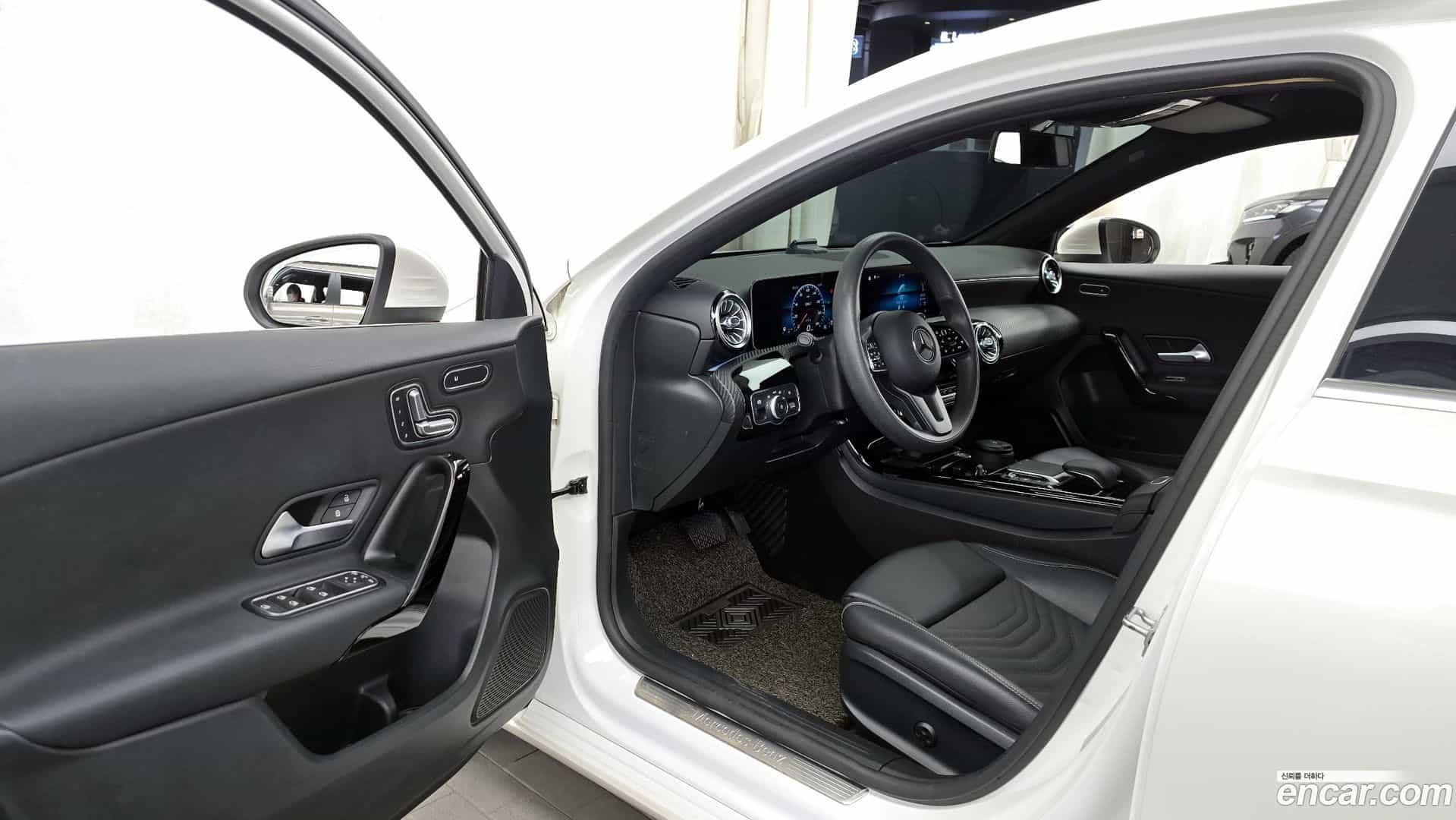 A-Class Mercedes-Benz 2020.4-INNER-010