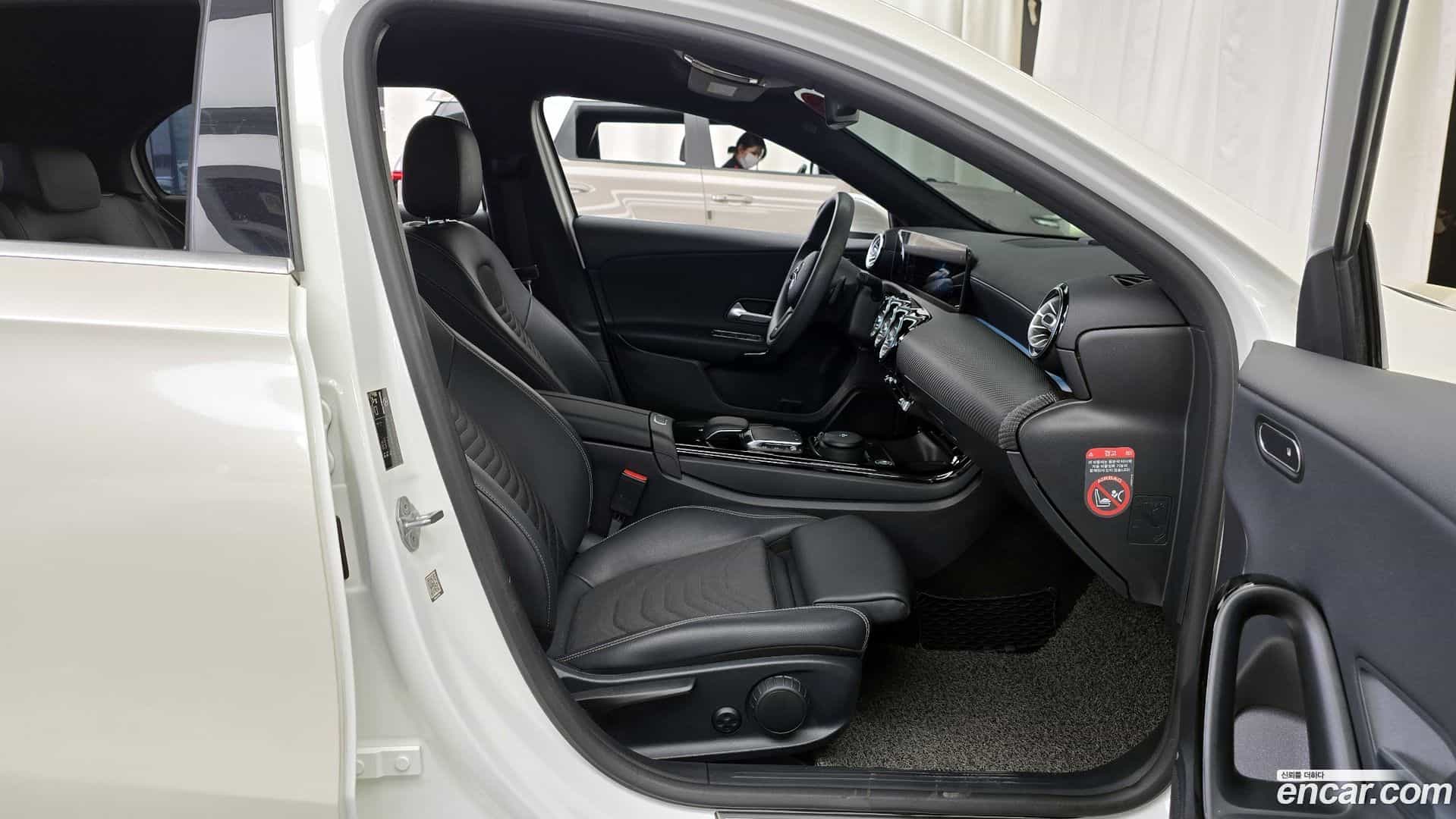 A-Class Mercedes-Benz 2020.4-OPTION-016