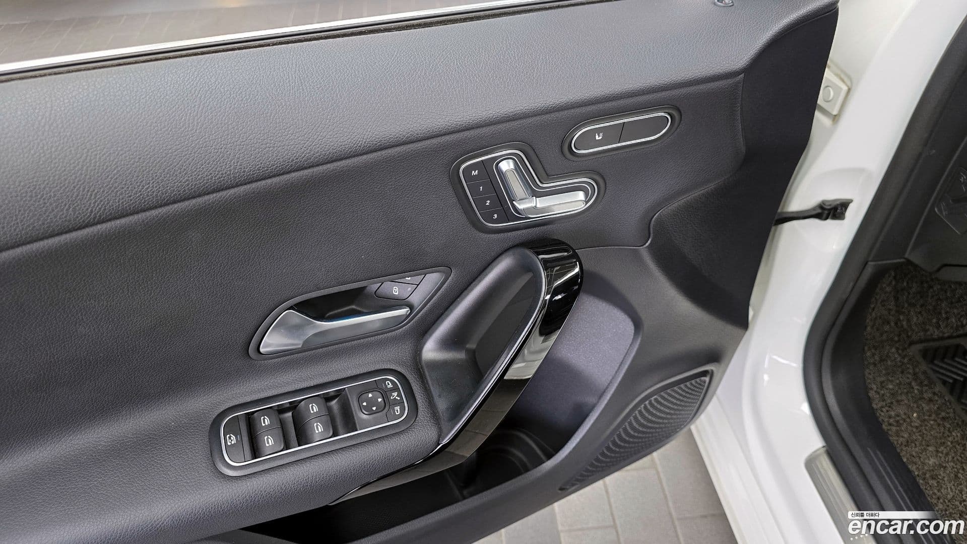 Main__Slider__Photo:A-Class Mercedes-Benz 2020.4-18
