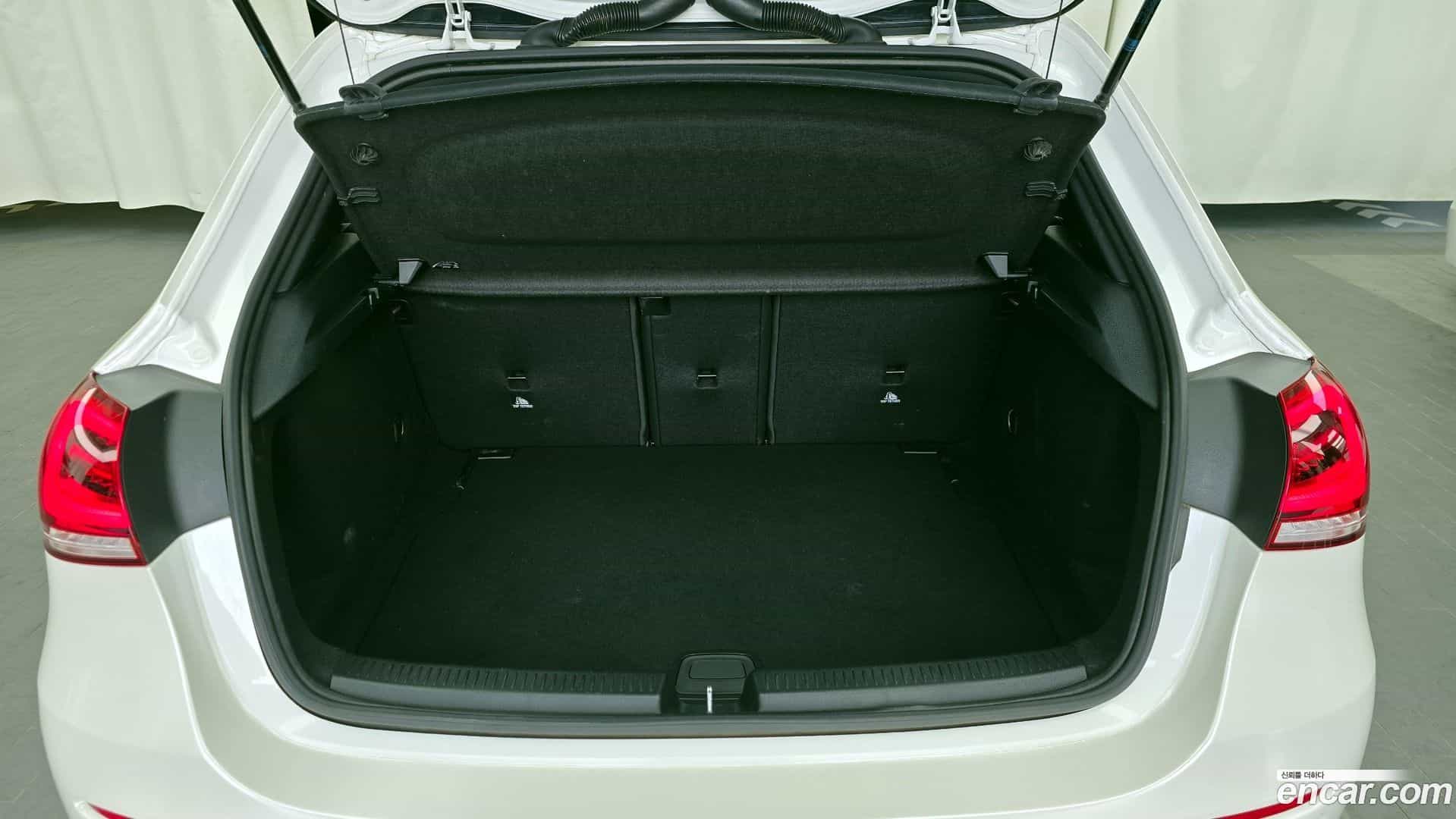 A-Class Mercedes-Benz 2020.4-OPTION-024