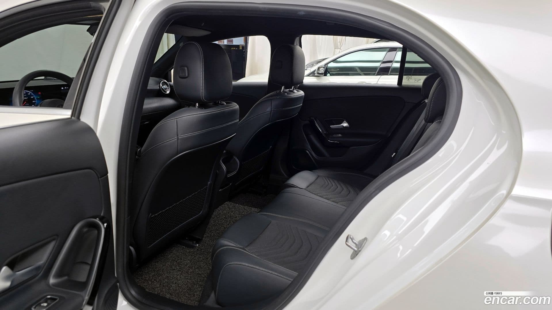 Main__Slider__Photo:A-Class Mercedes-Benz 2020.4-25